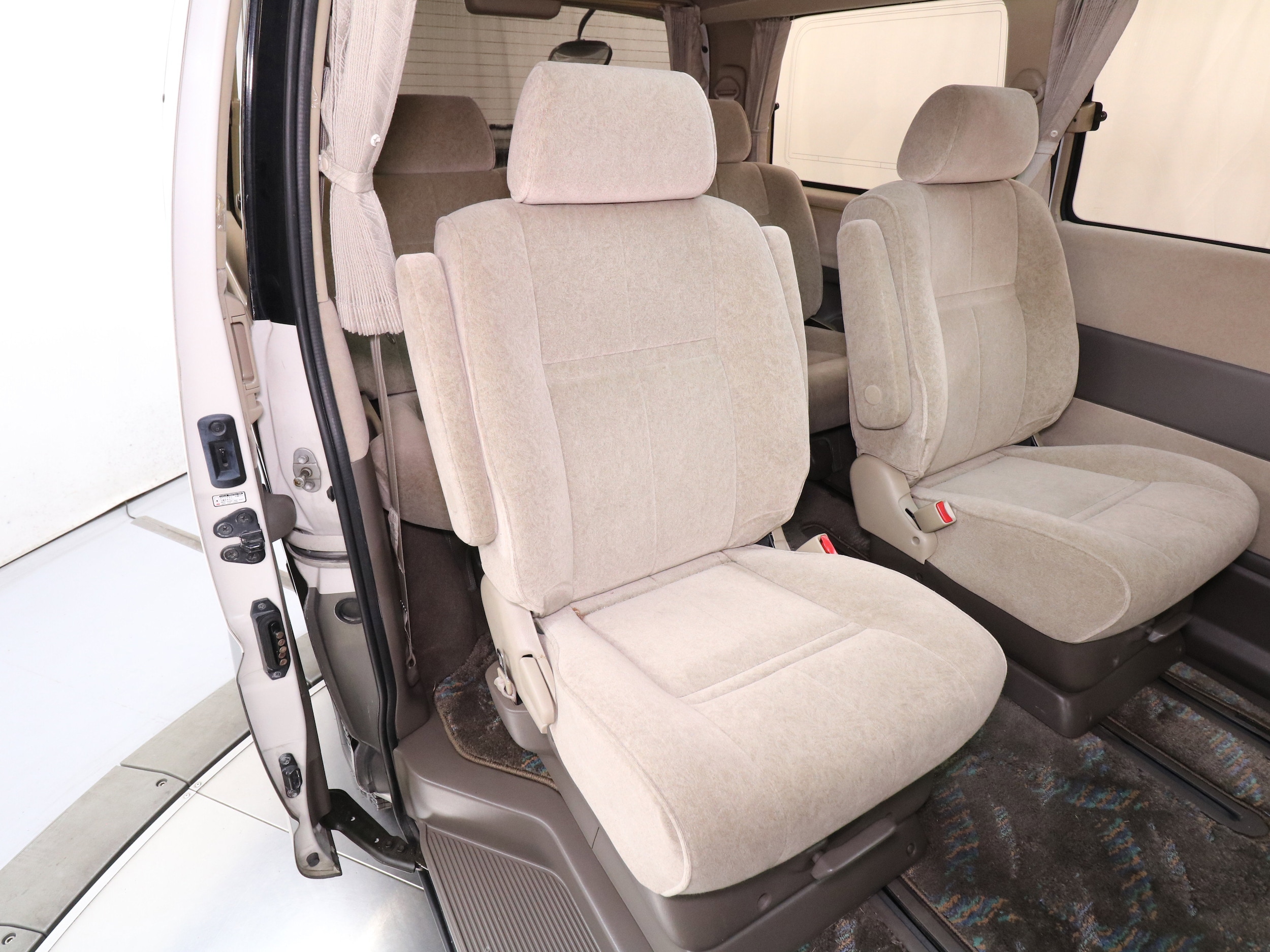 2000 Toyota Grand Hiace 18