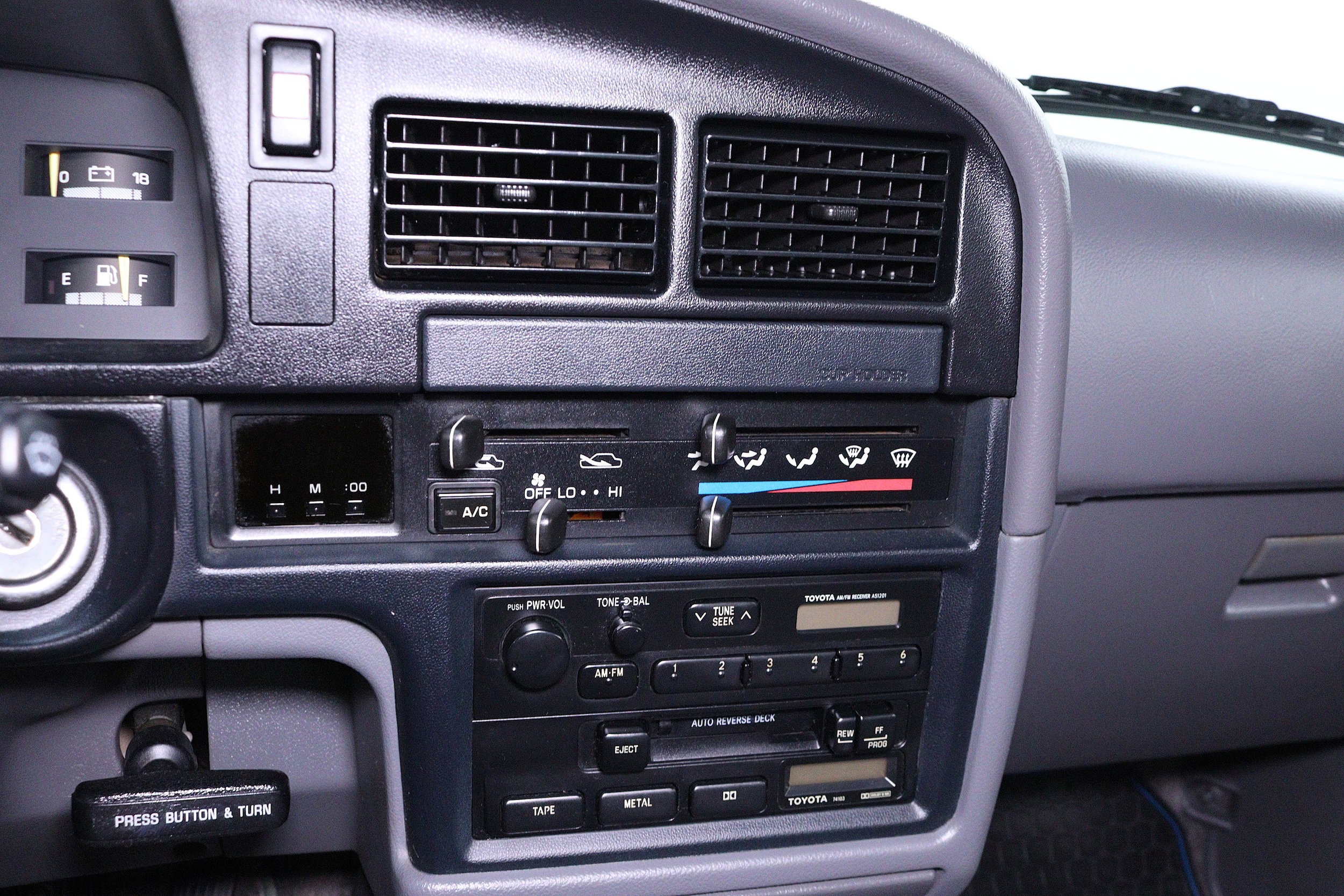 1994 Toyota Pickup 12