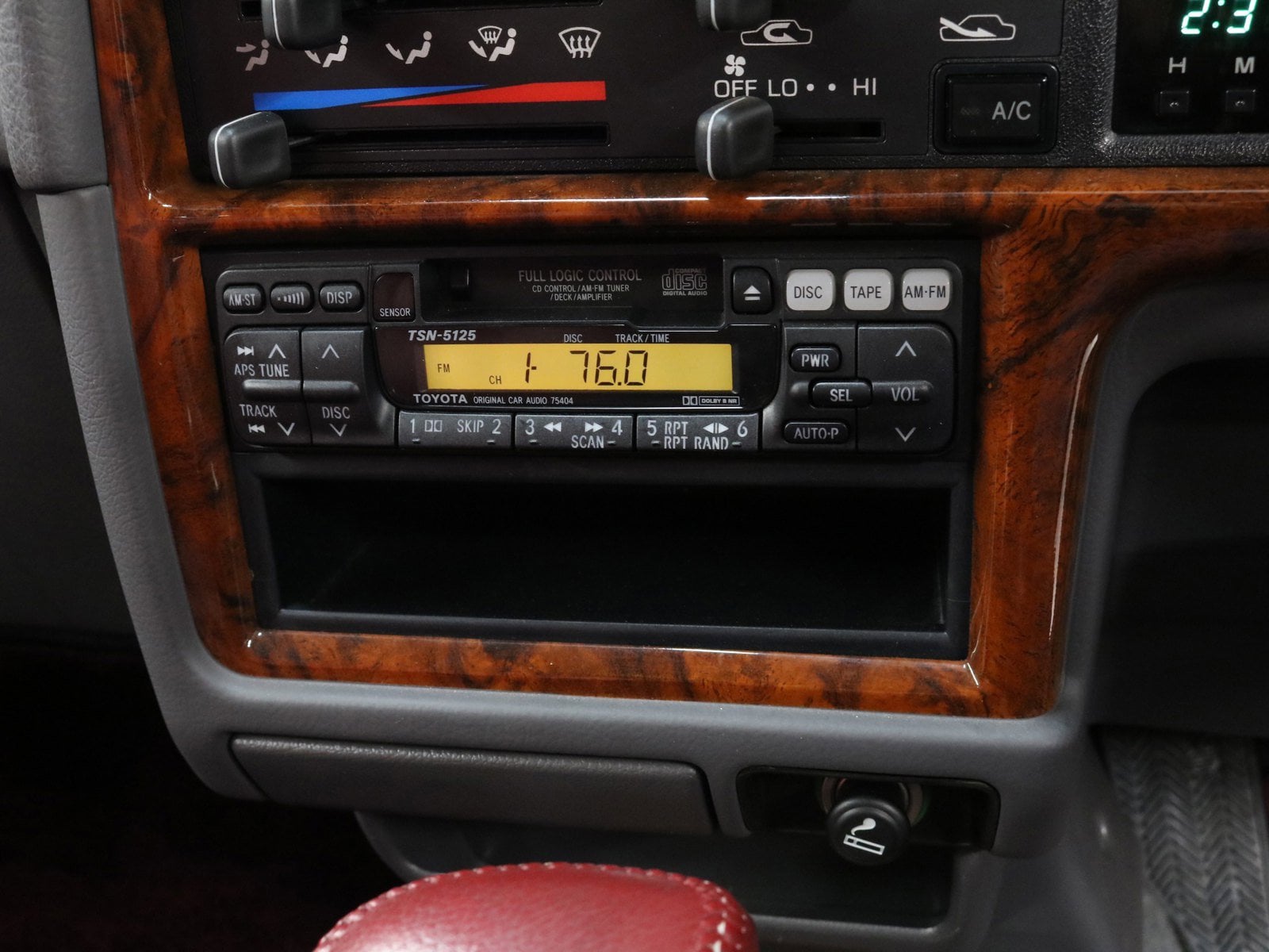 1997 Toyota Classic 13