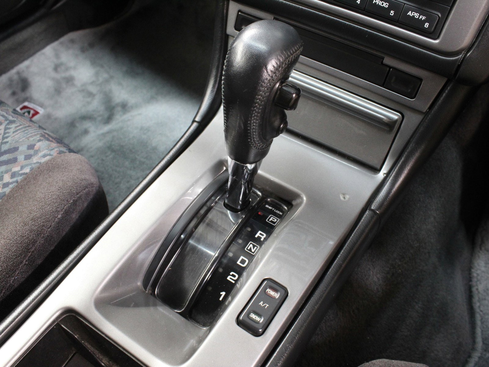 1997 Nissan Stagea 14