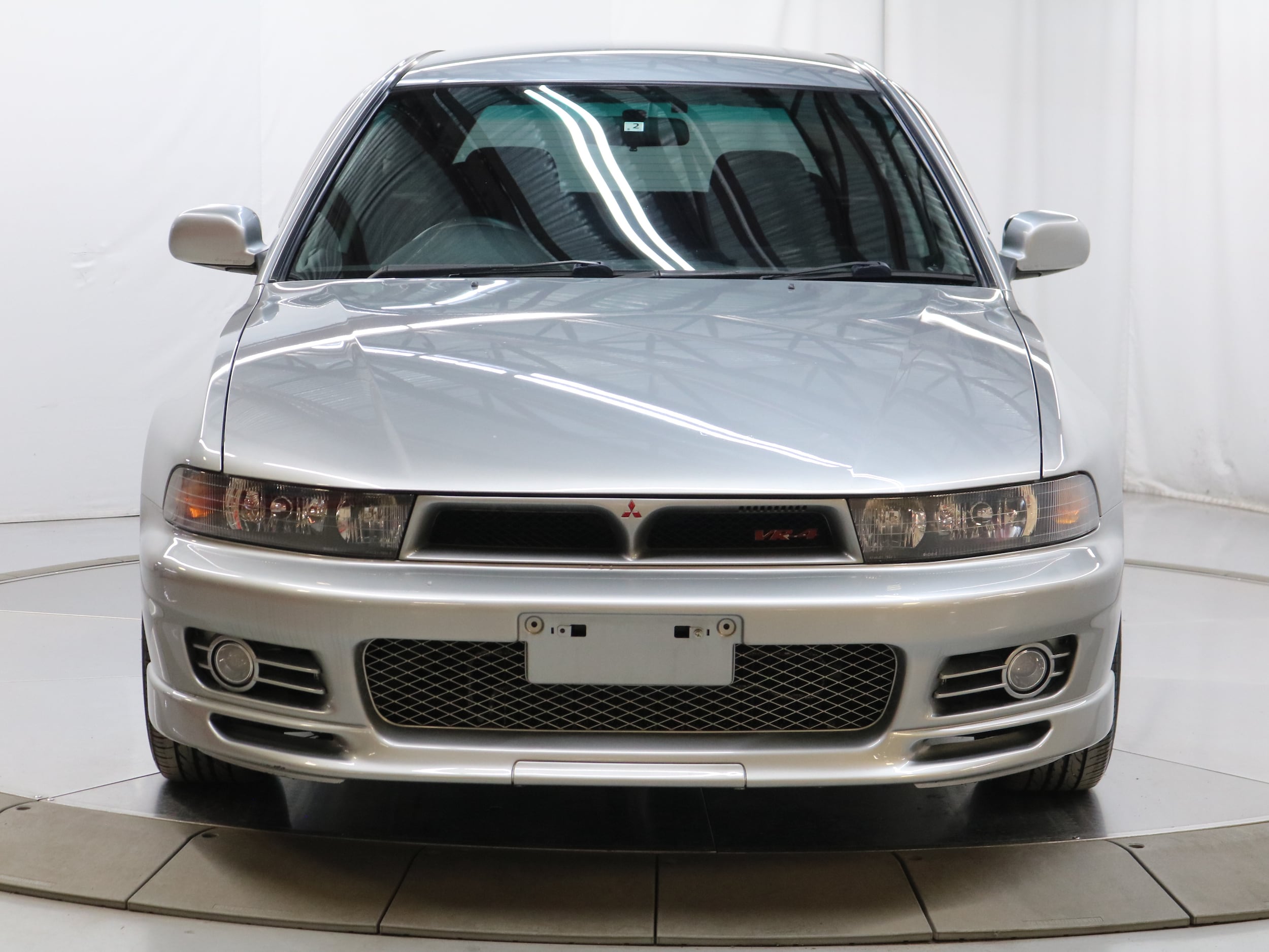 1998 Mitsubishi Legnum 3
