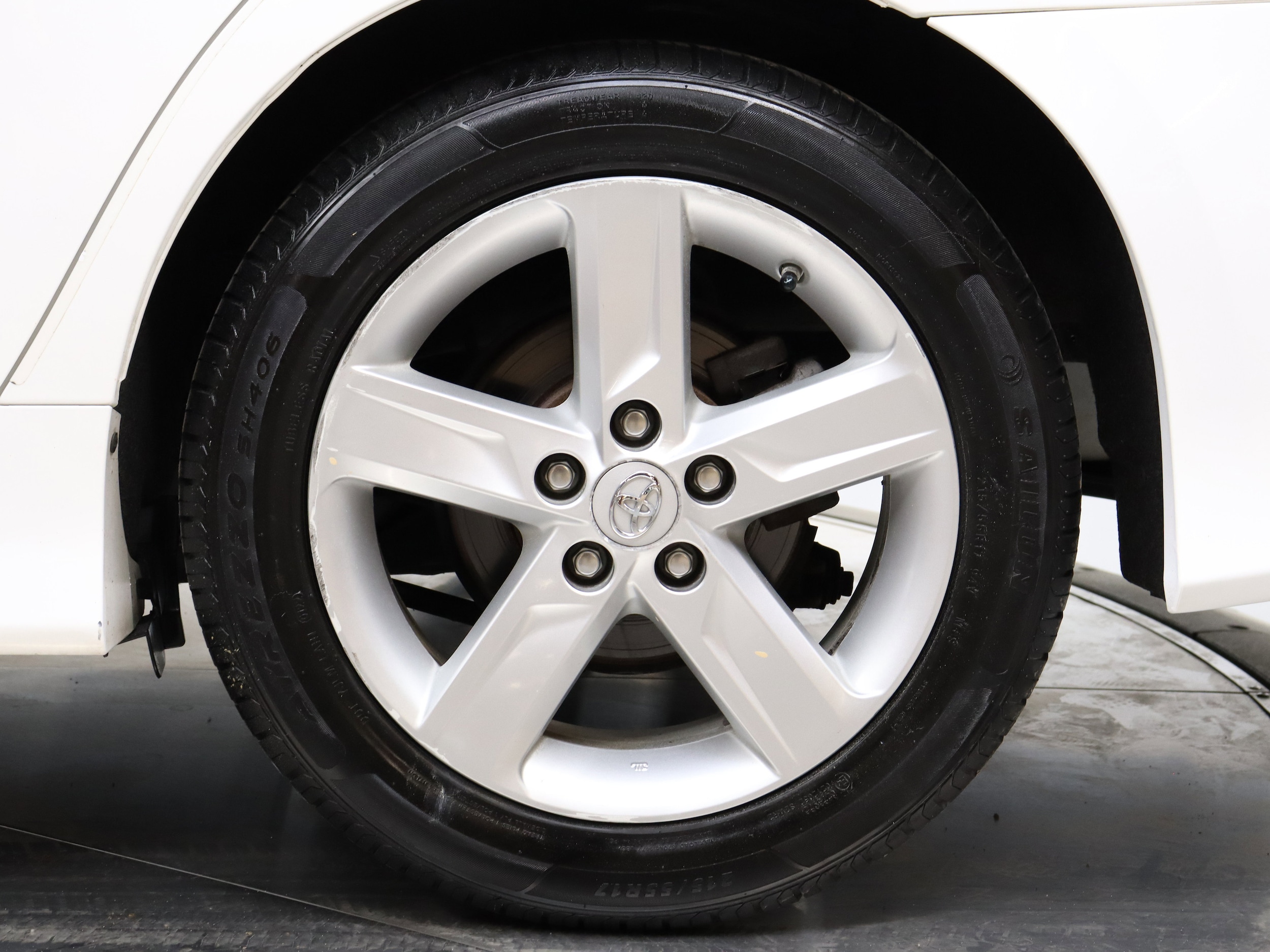 2014 Toyota Camry 33