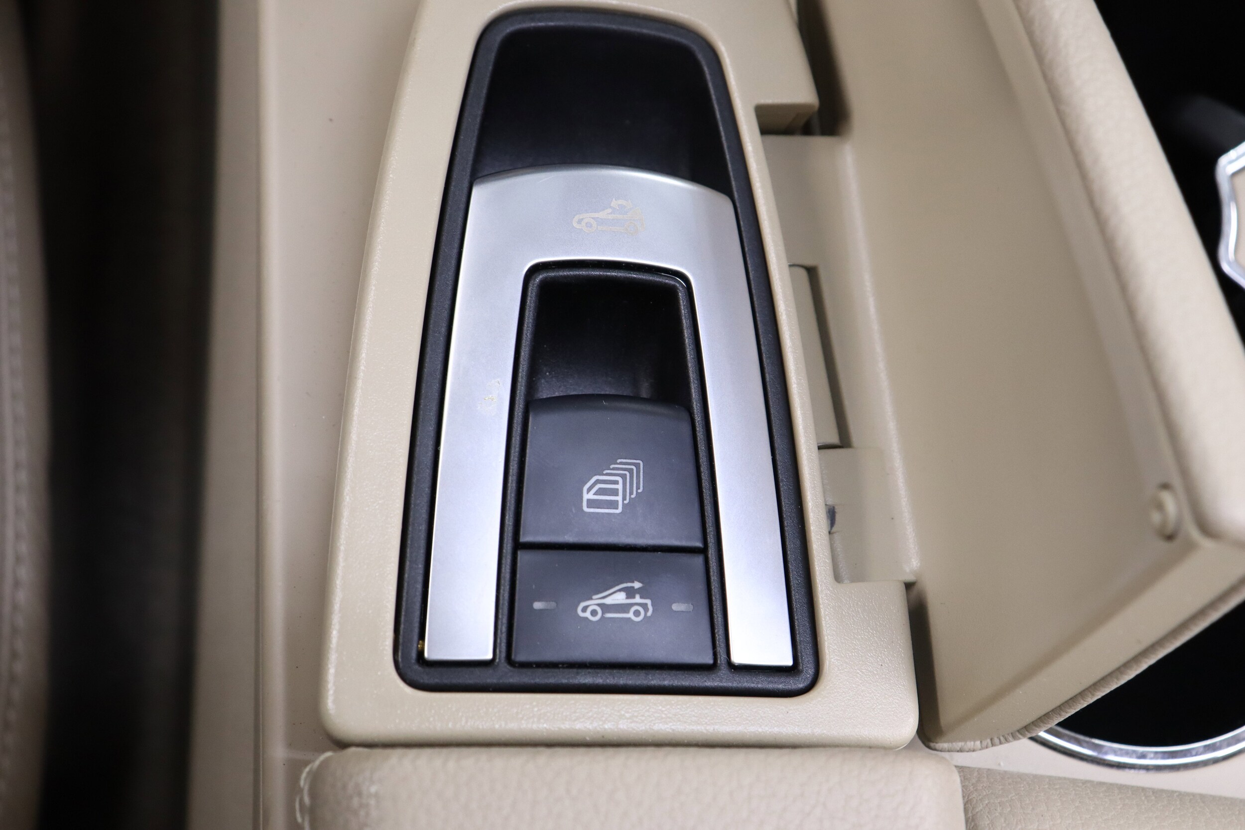 2012 Mercedes-Benz E350 27