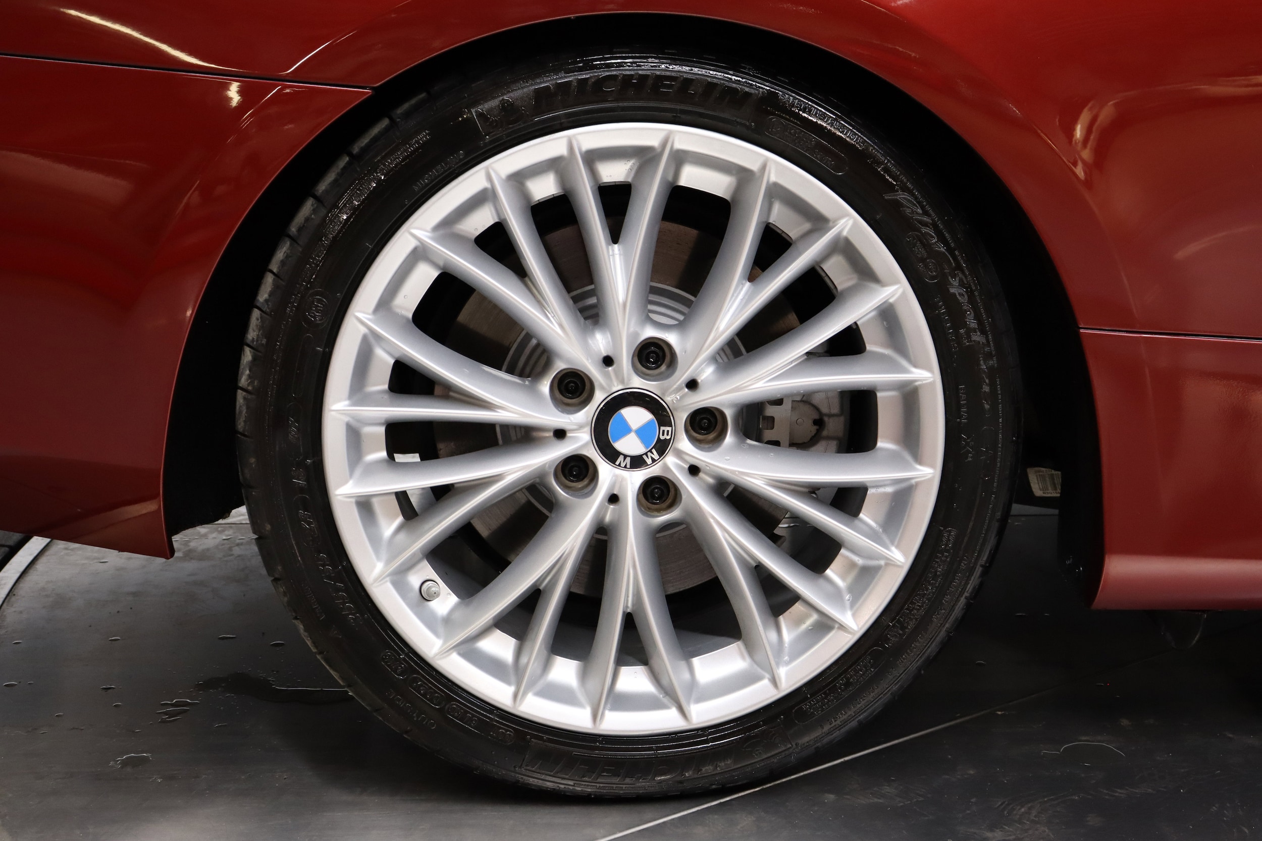 2011 BMW 3 Series 38