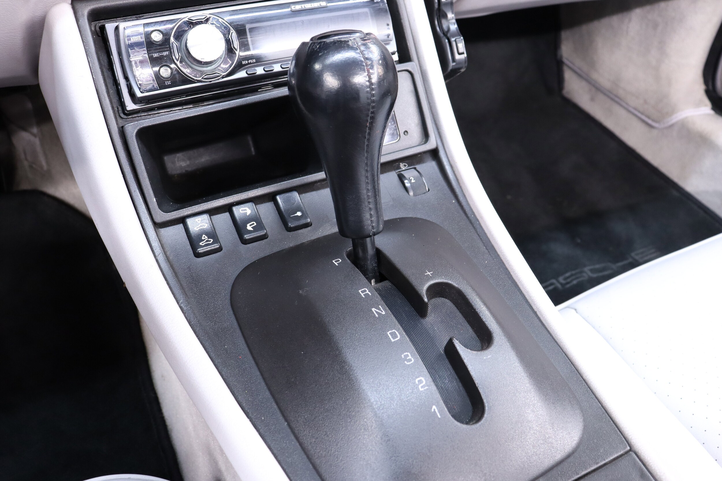 1992 Porsche 968 25