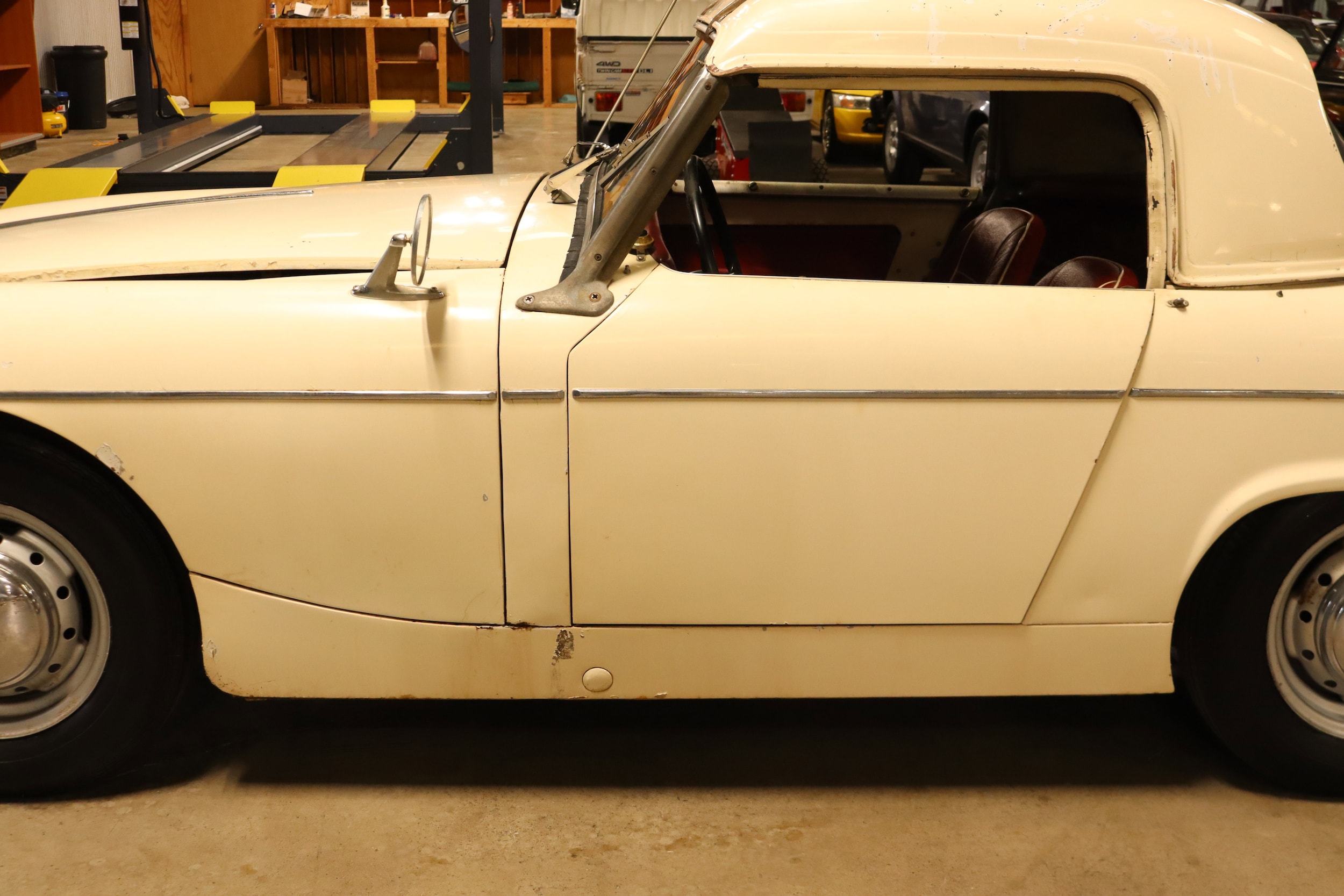1967 MG Midget 13