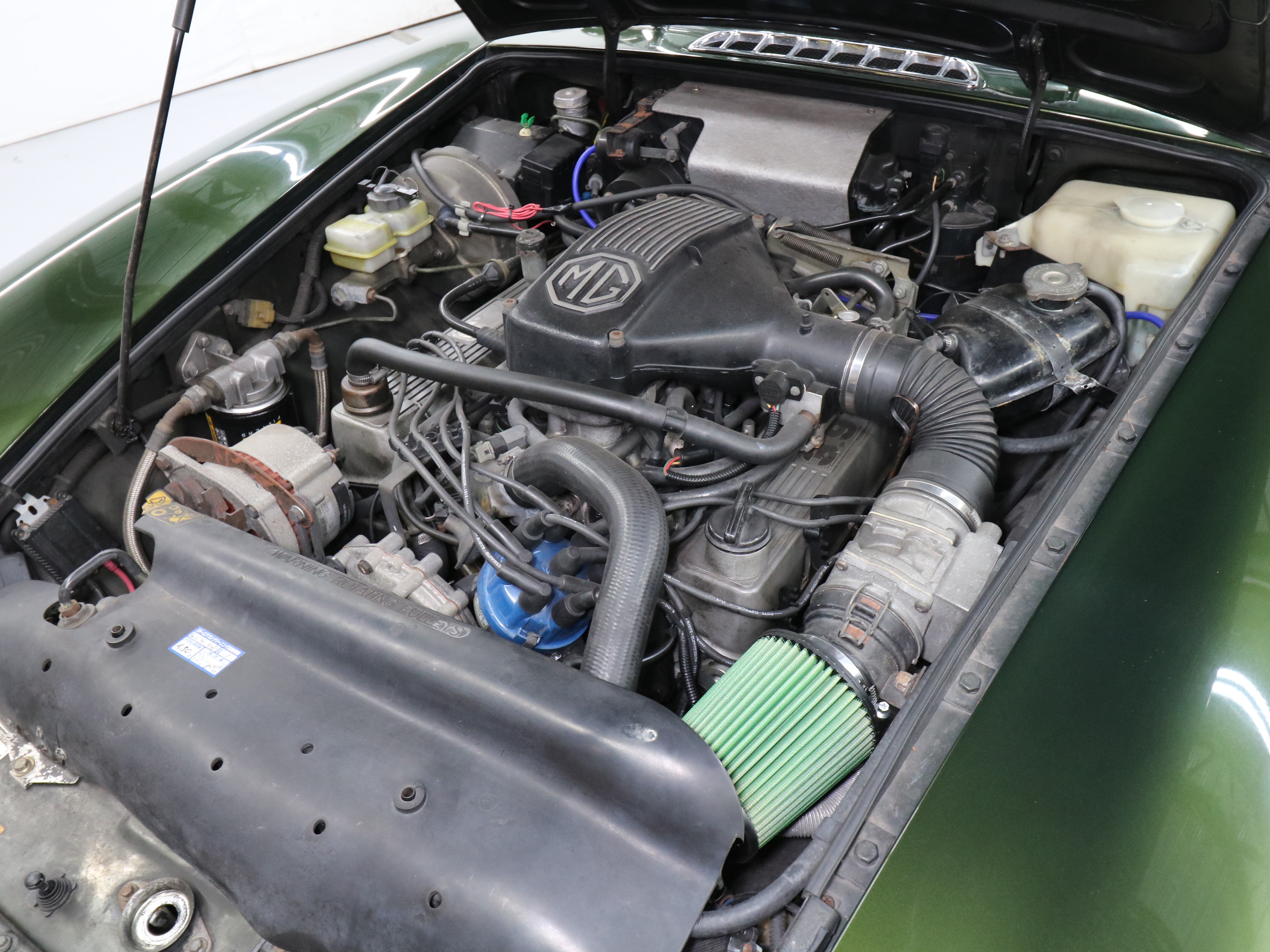 1994 Rover MG RV8 23