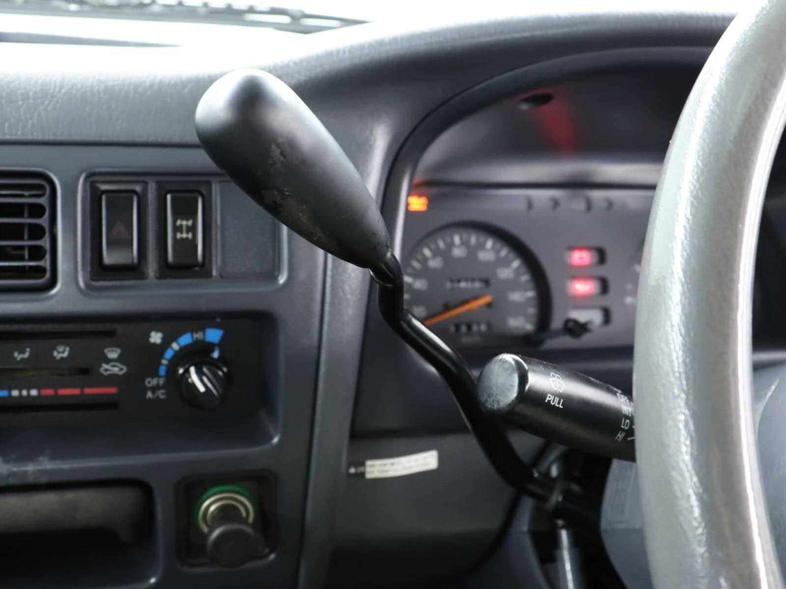 1998 Toyota Liteace 12