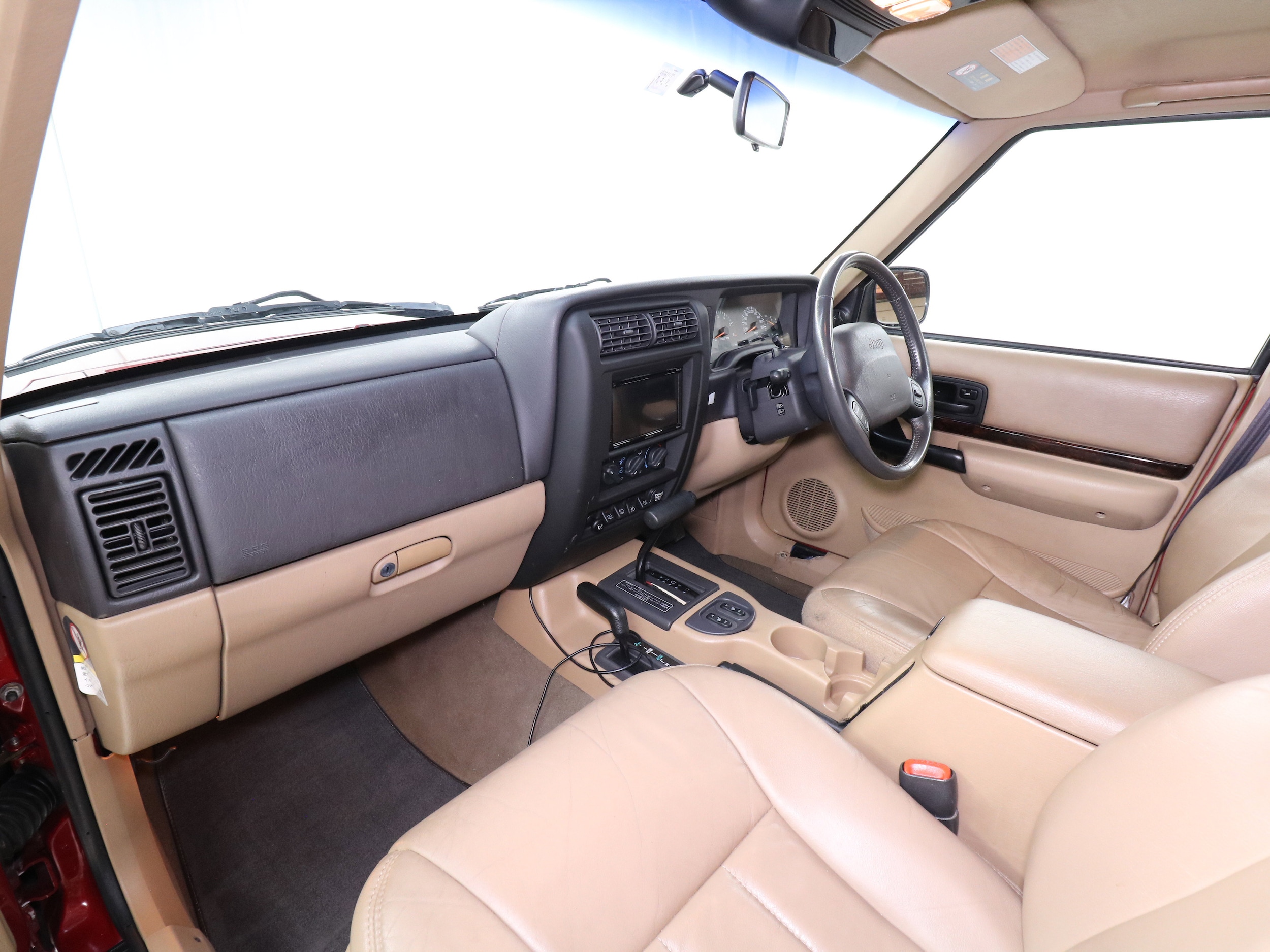 2000 Jeep Cherokee 16