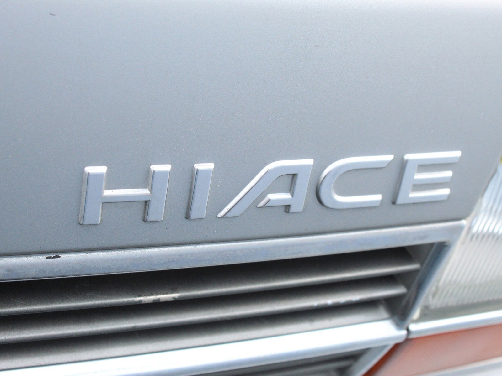 1991 Toyota HiAce 39