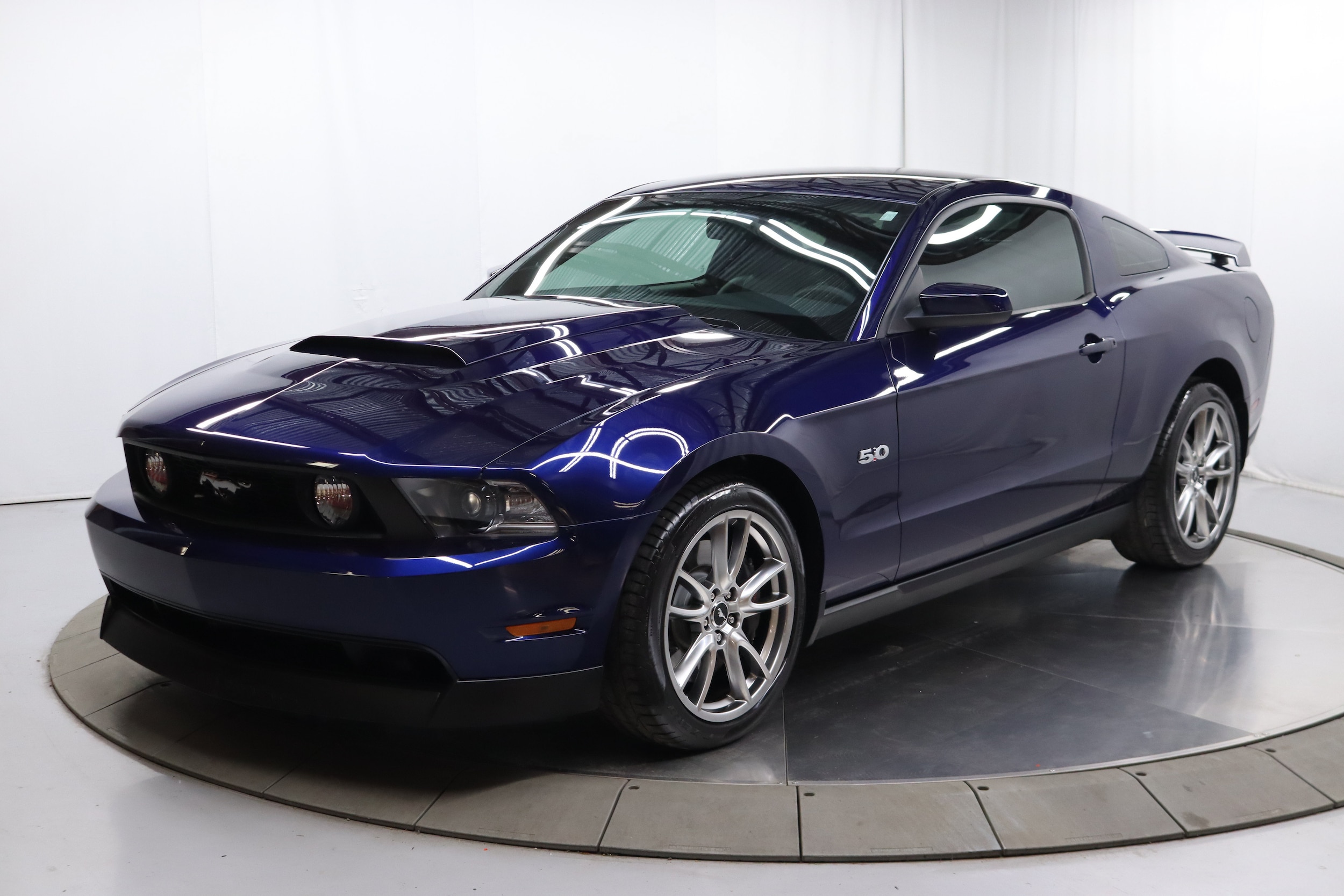 2011 Ford Mustang 2