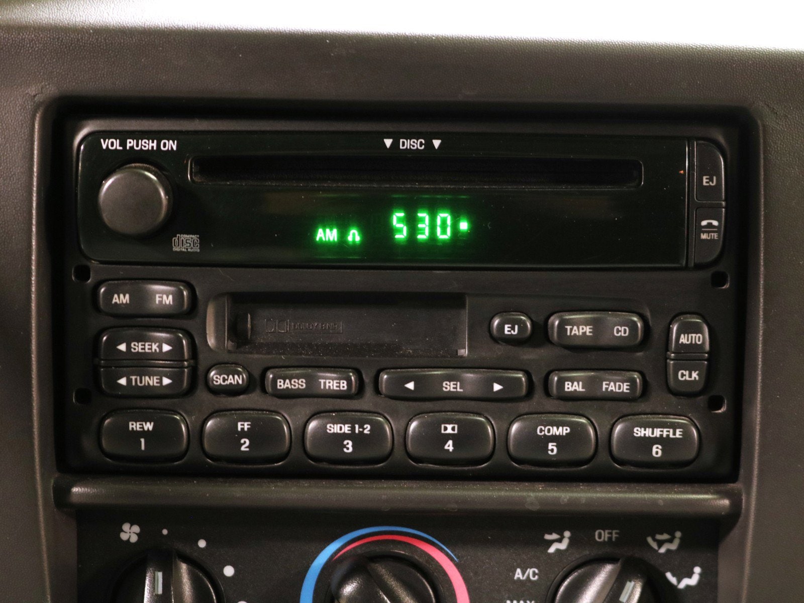 2005 Ford Excursion 12