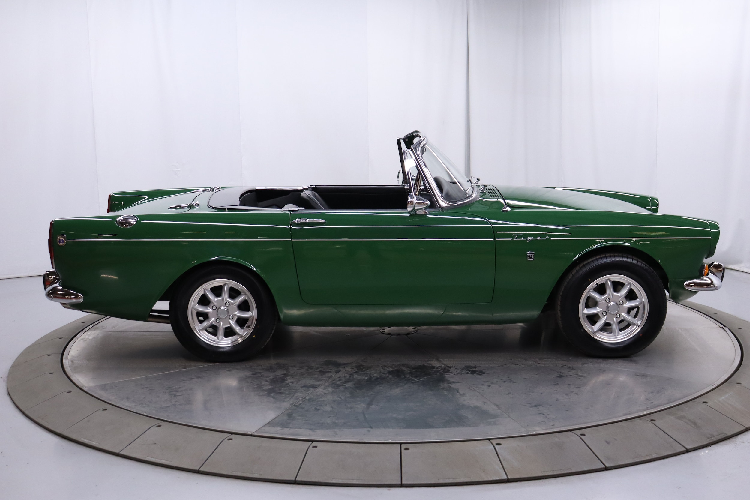1964 Sunbeam Tiger 34