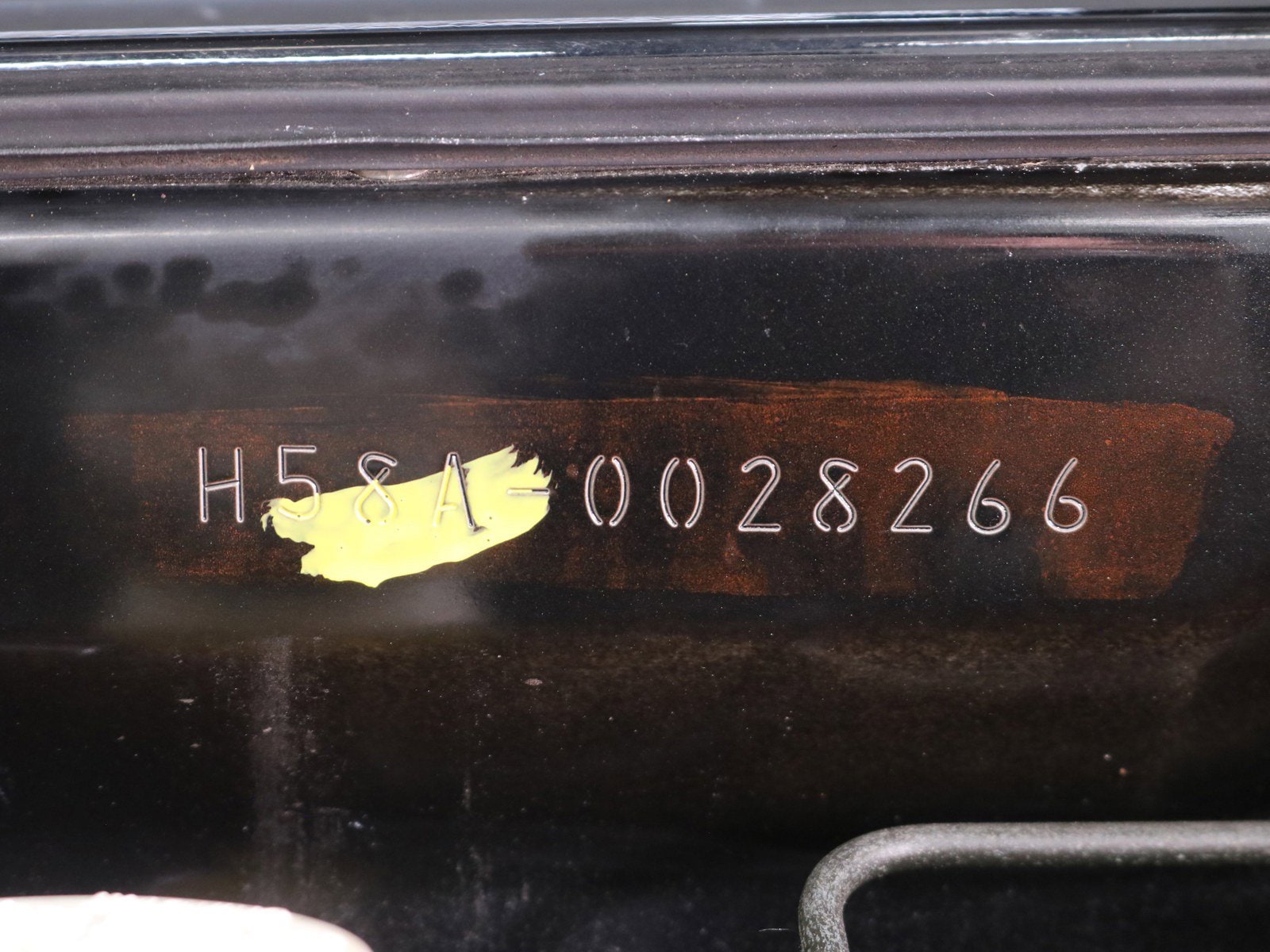 1999 Mitsubishi Pajero 63