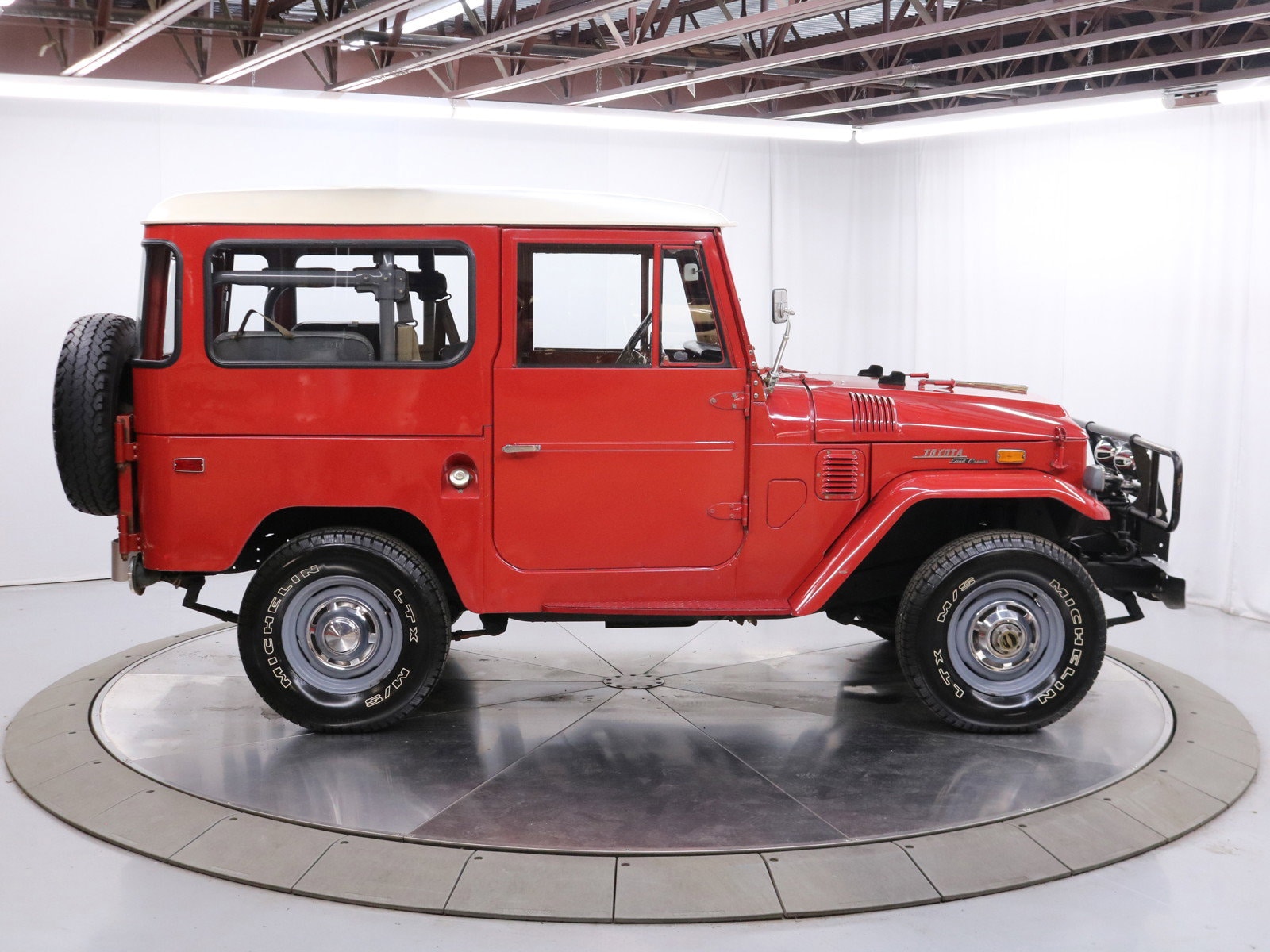 1971 Toyota Land Cruiser 8