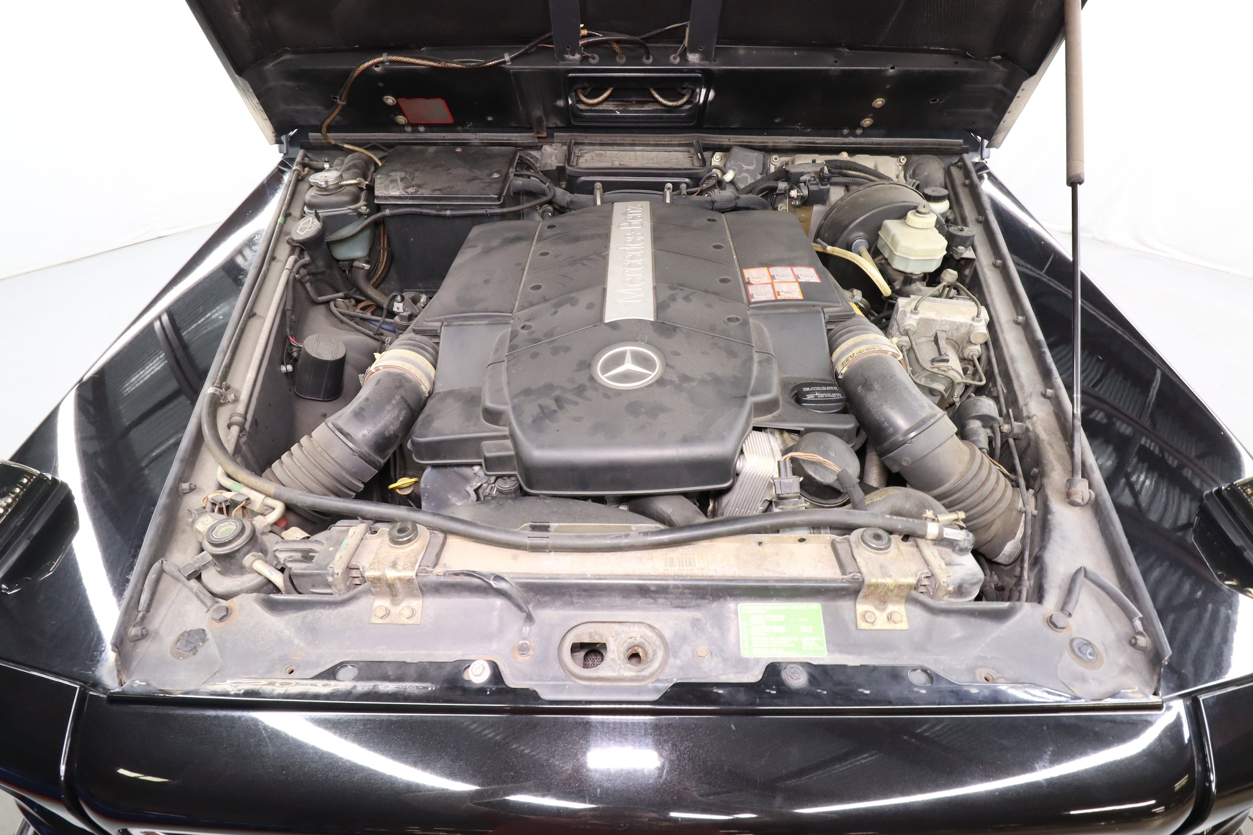 2000 Mercedes-Benz G500 29
