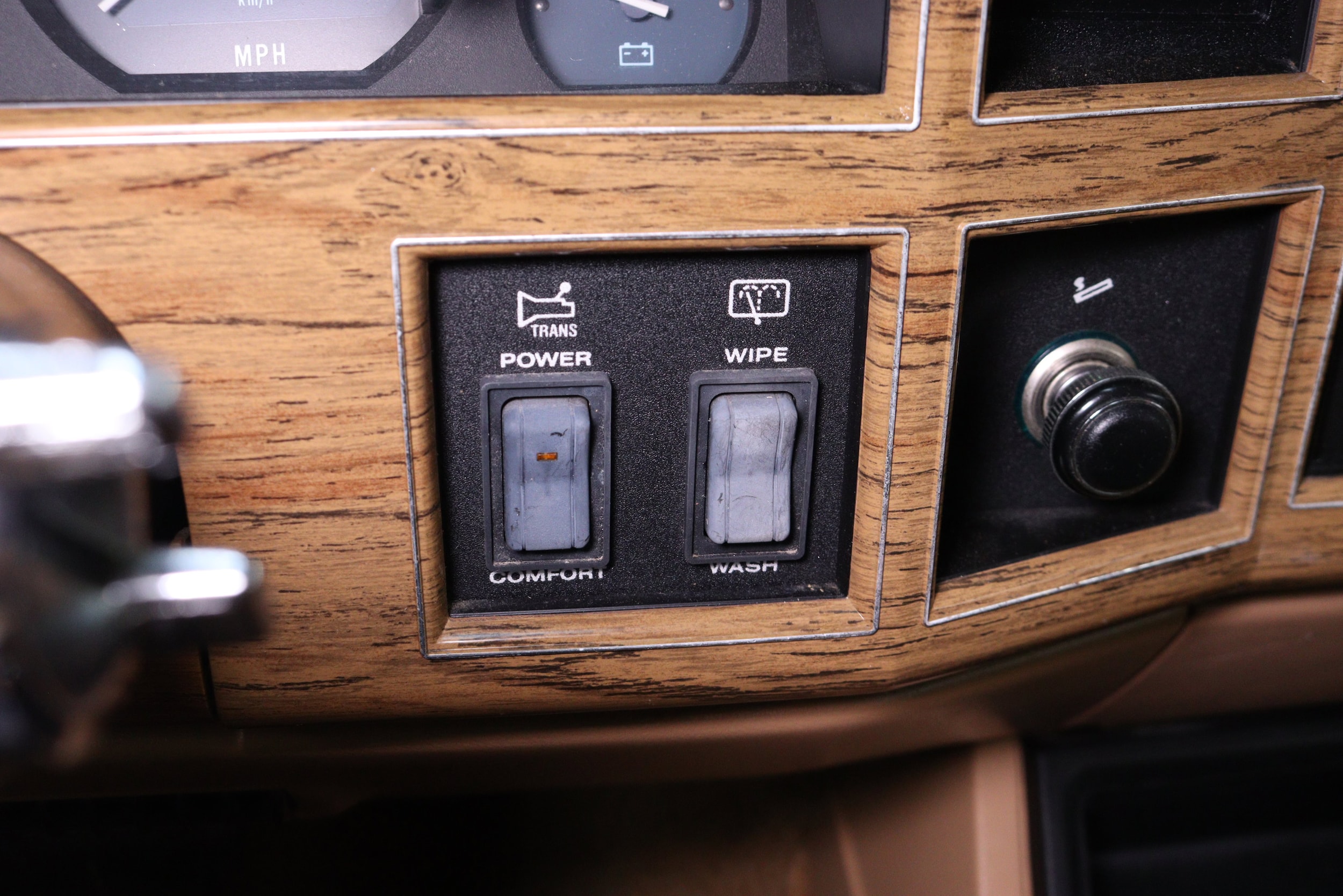 1987 Jeep Wagoneer 52
