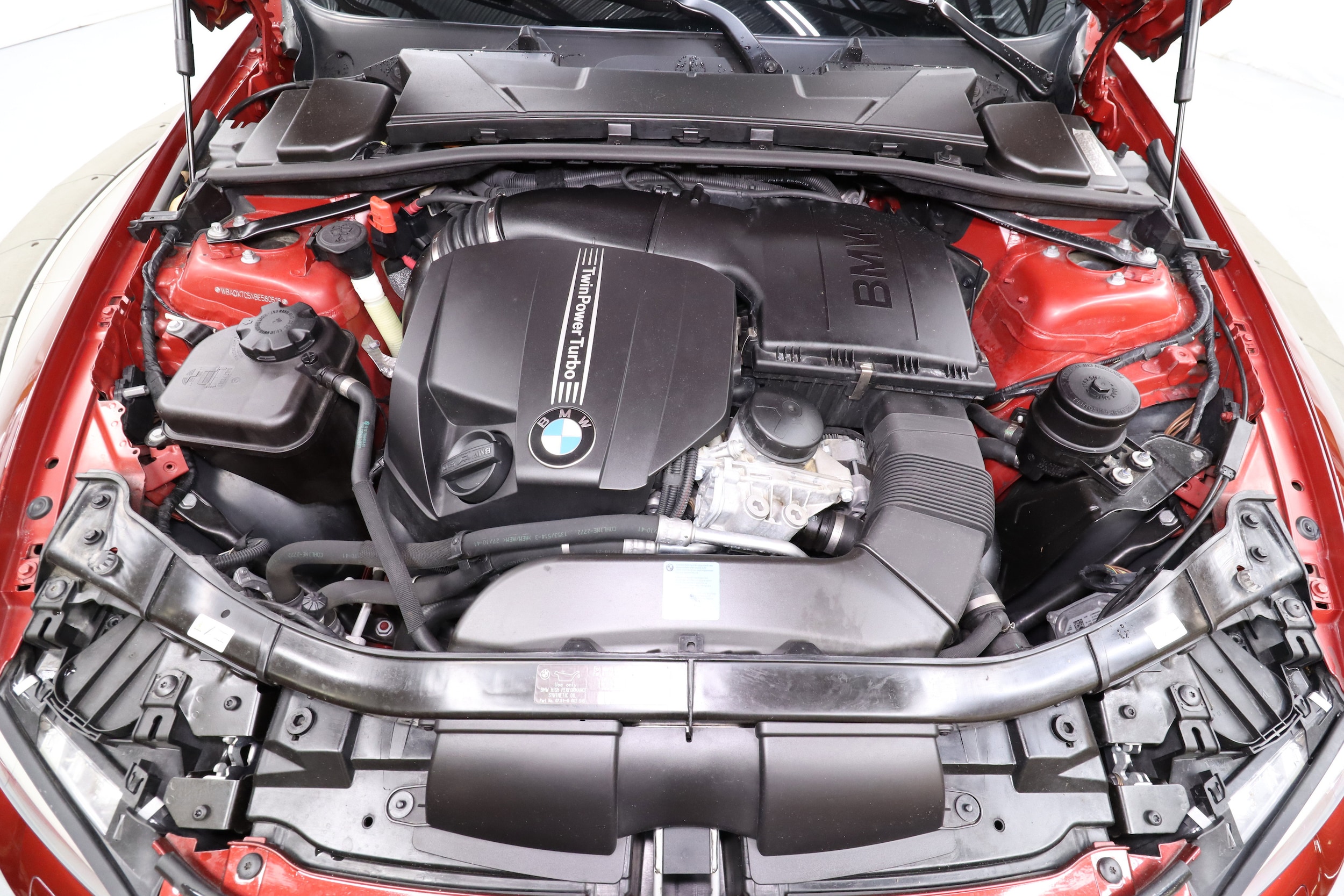 2011 BMW 3 Series 32