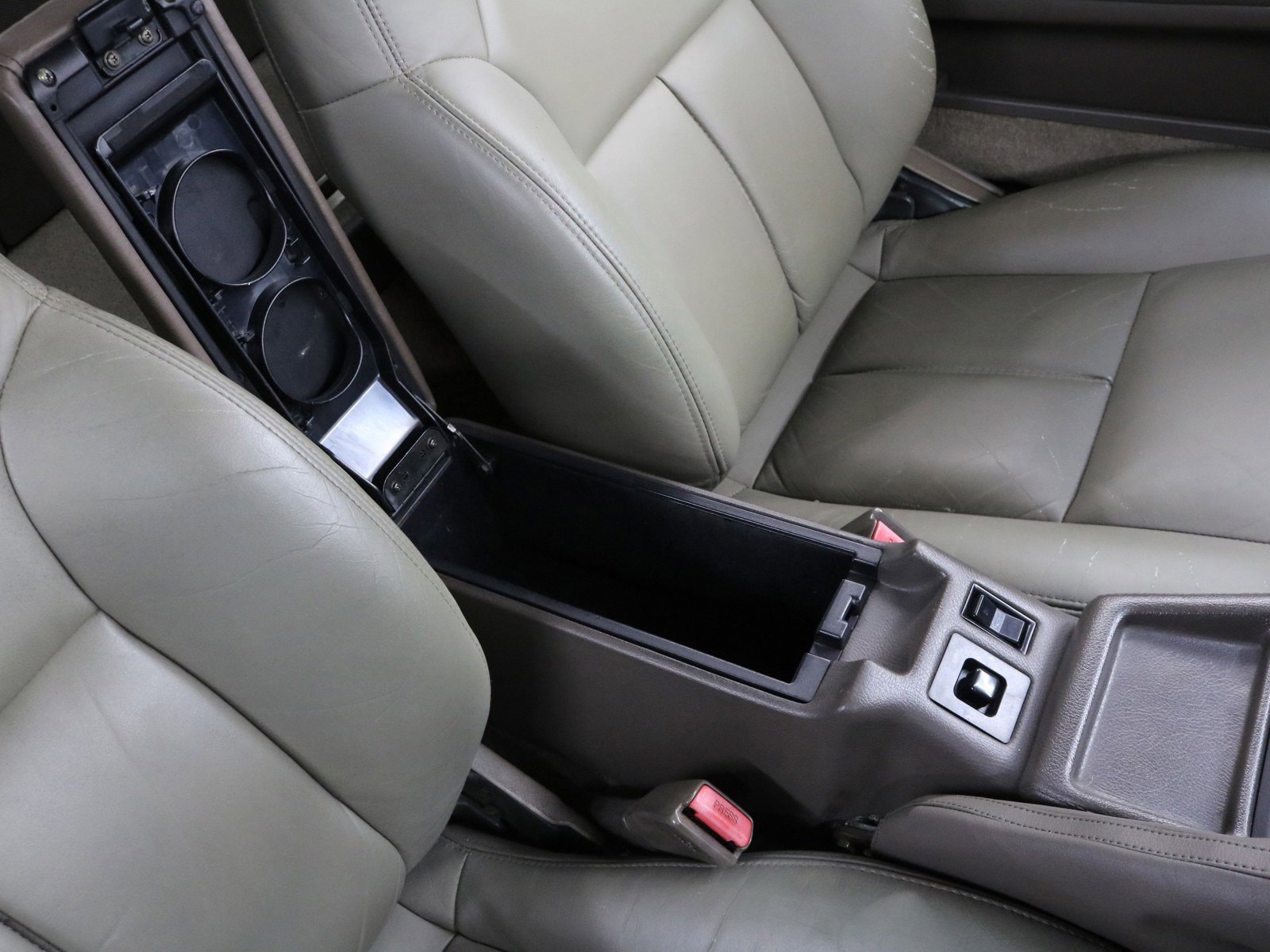 1989 Toyota Soarer 43