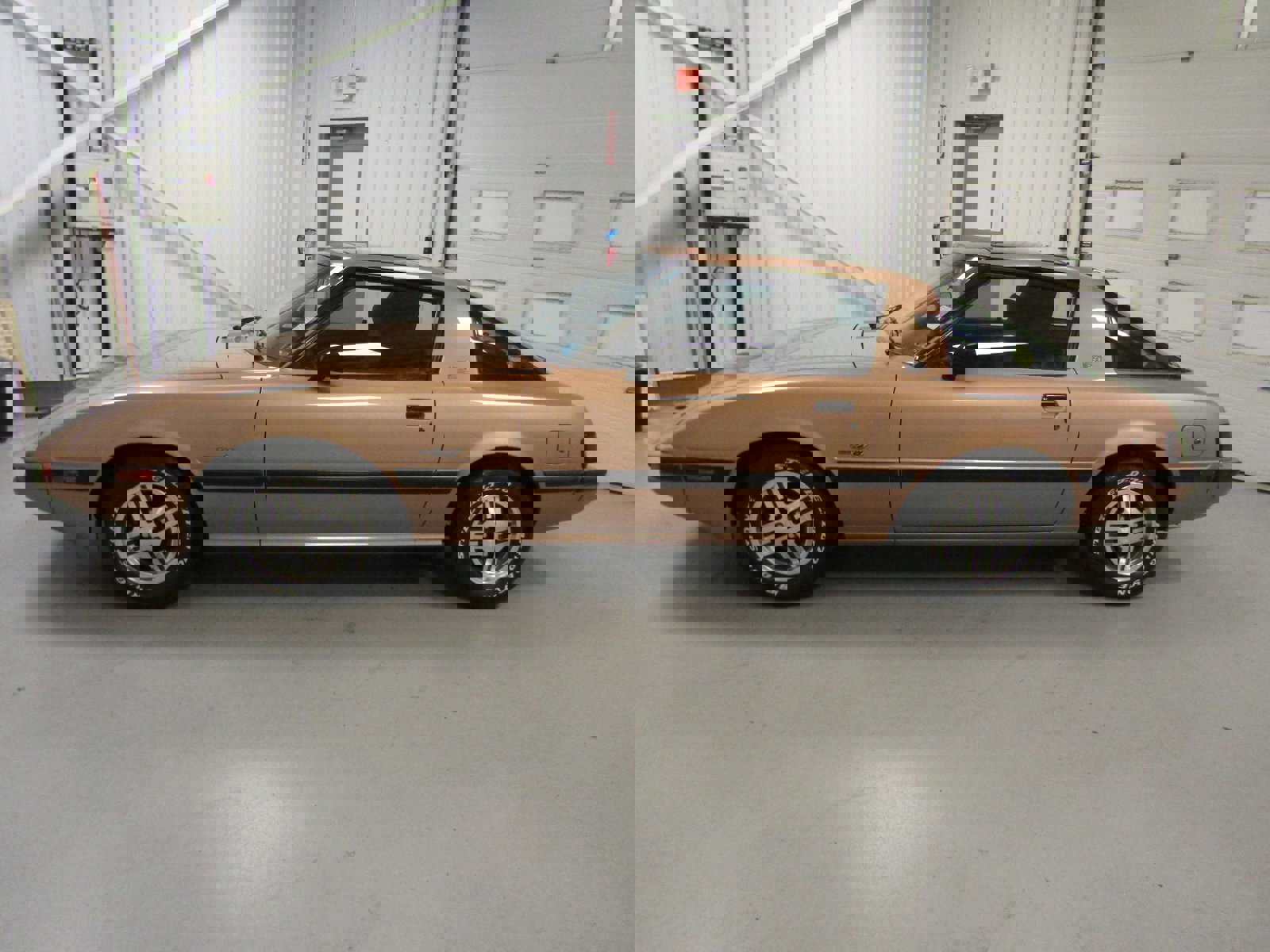 1981 Mazda RX-7 photo 4