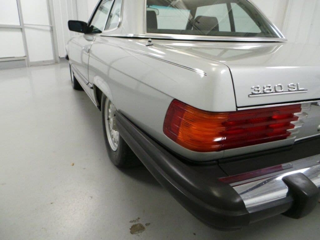 1982 Mercedes-Benz 380 SL 34