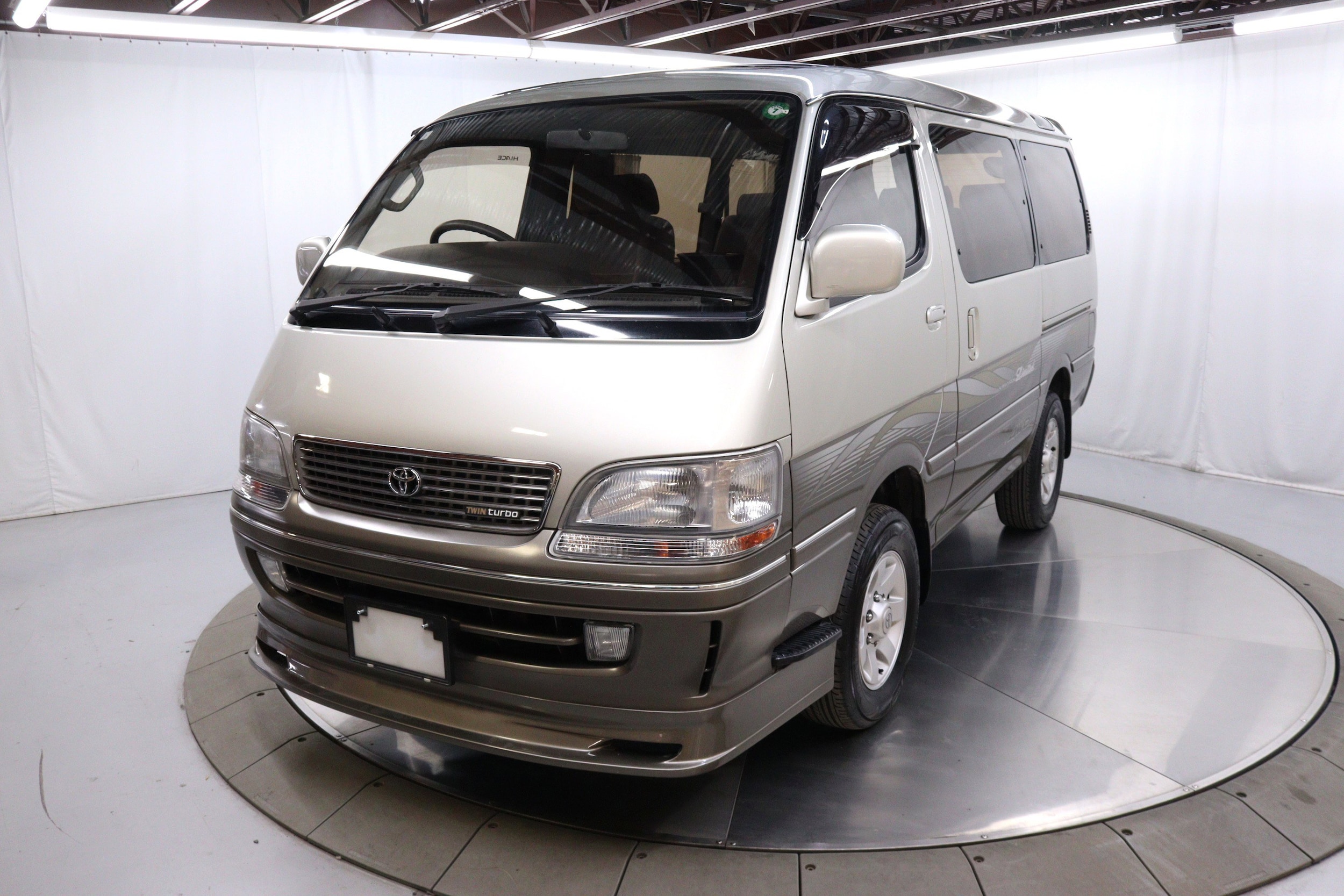 1997 Toyota Hiace 3
