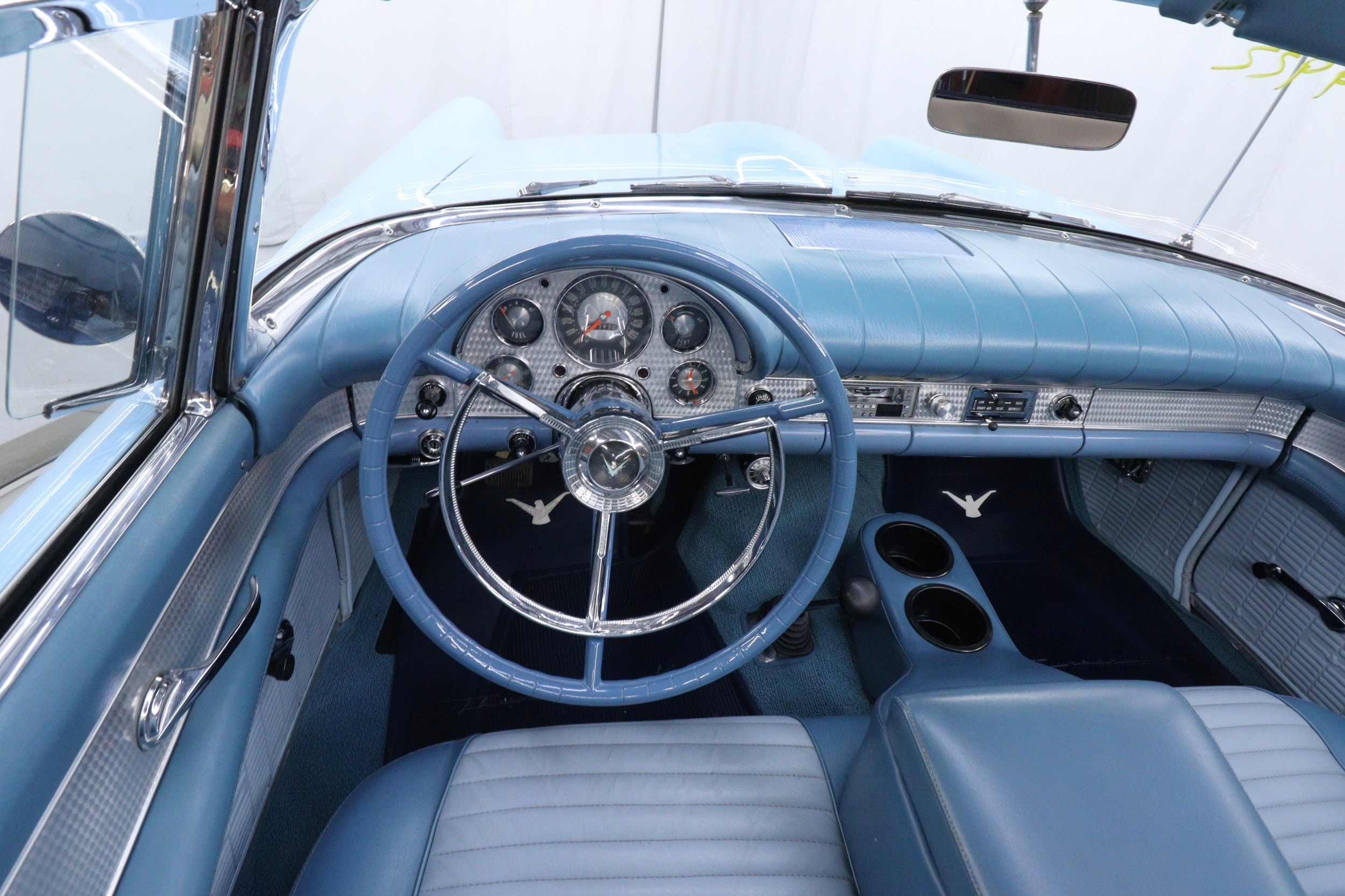 1957 Ford Thunderbird 17