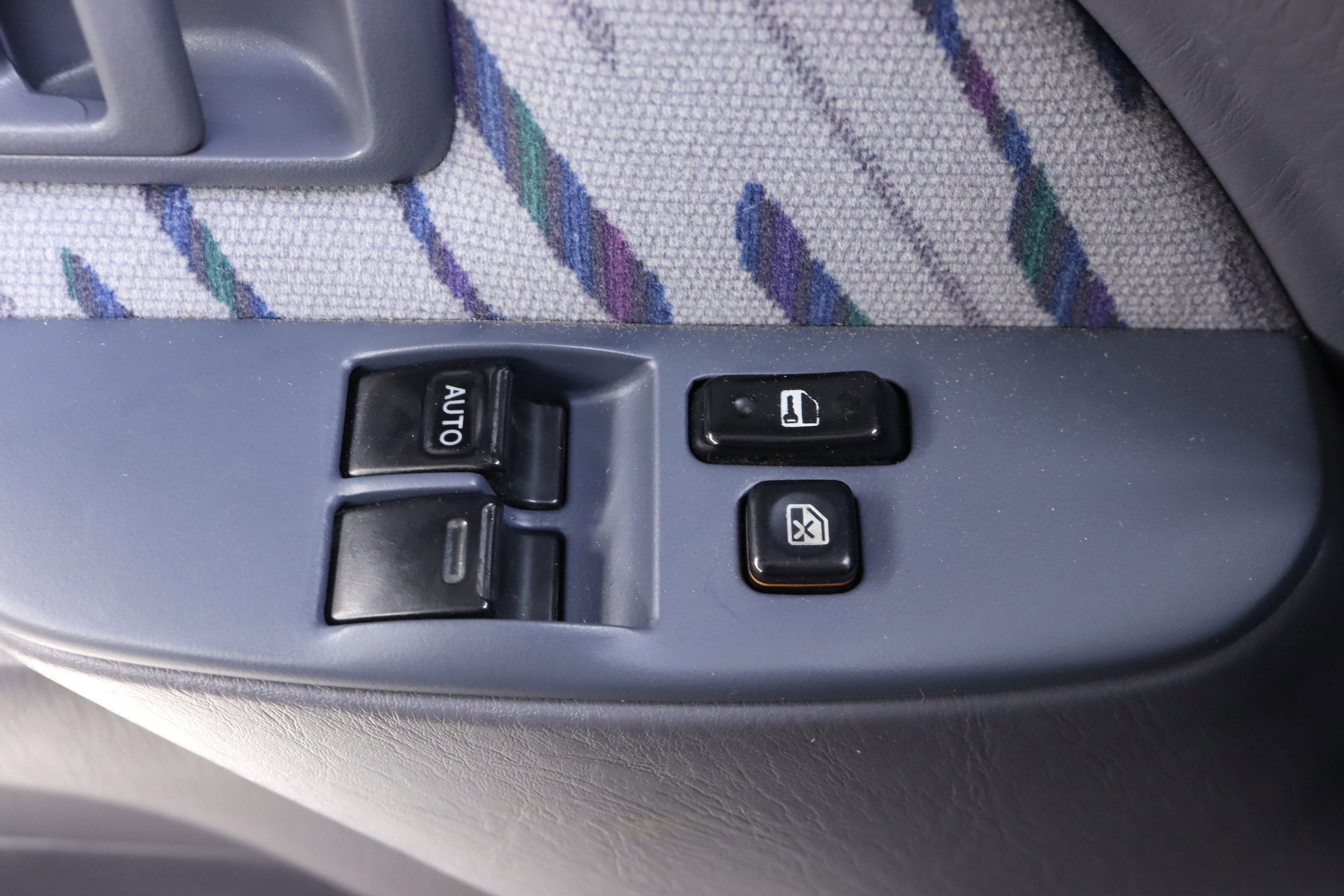 1999 Toyota Land Cruiser Prado 52