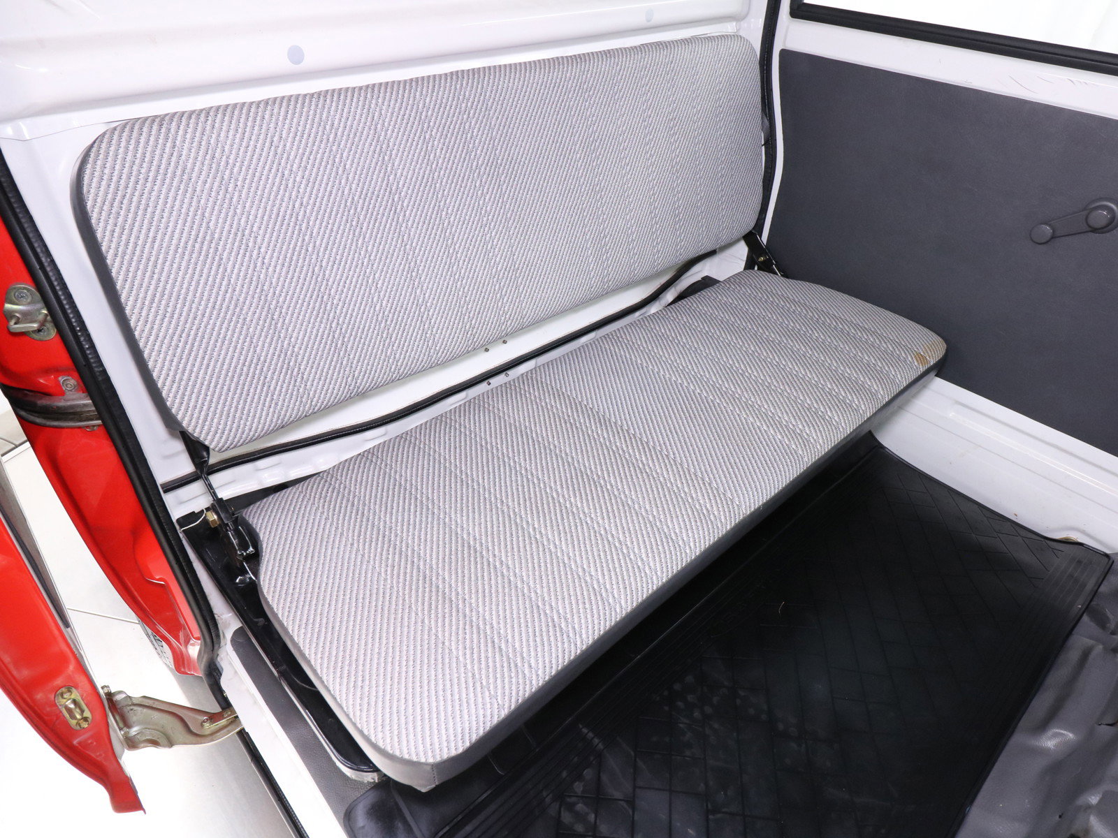 1998 Daihatsu Hijet 18