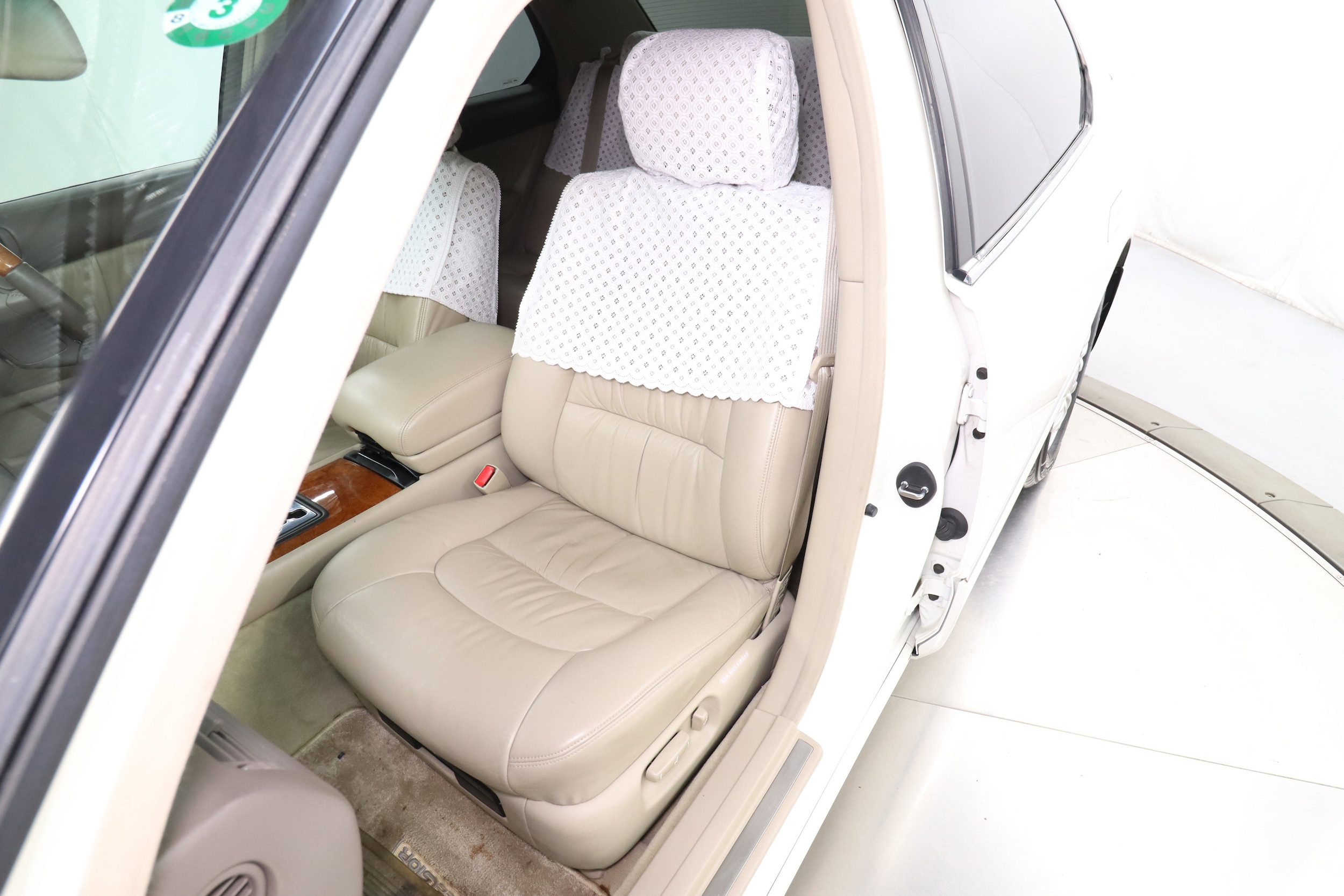 1999 Toyota Celsior 18
