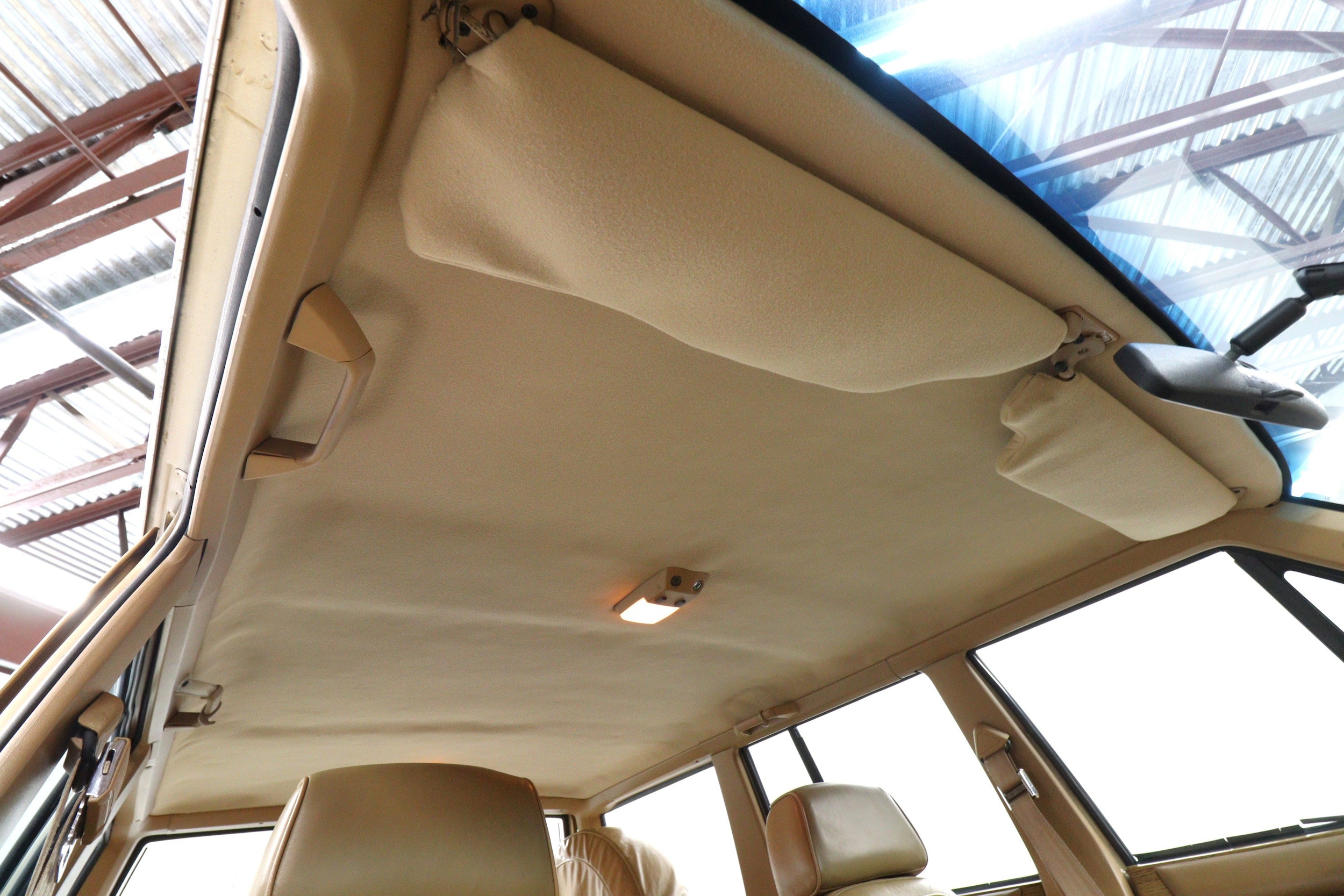 1987 Jeep Wagoneer 46
