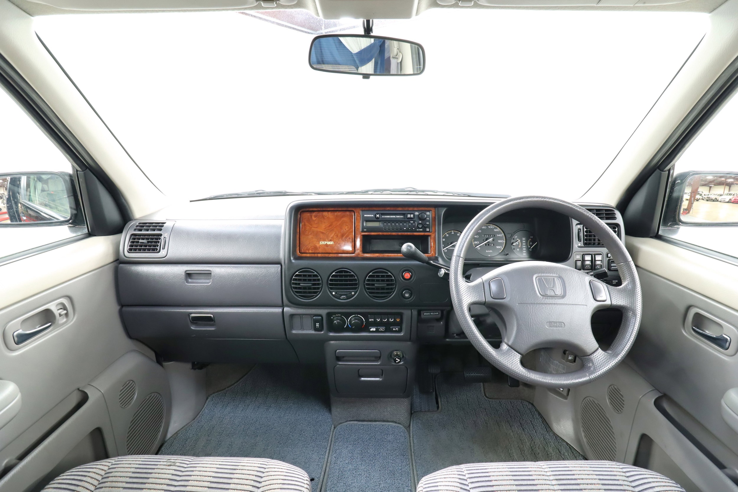1996 Honda StepWgn 47