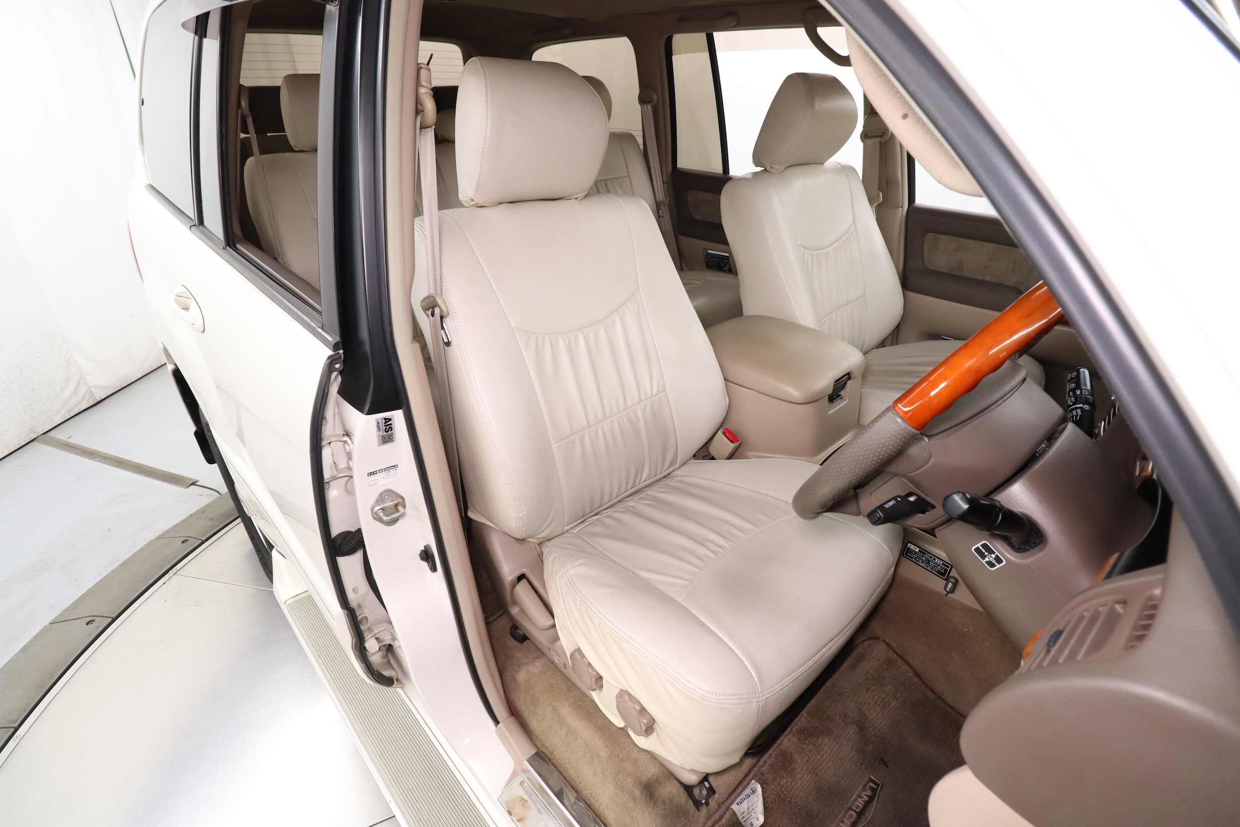 2000 Toyota Land Cruiser 17
