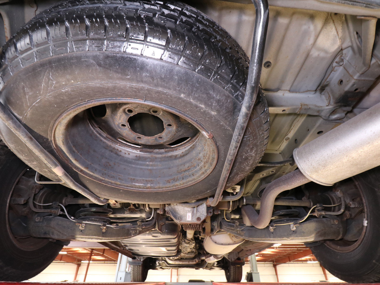 1999 Toyota Grand Hiace 38