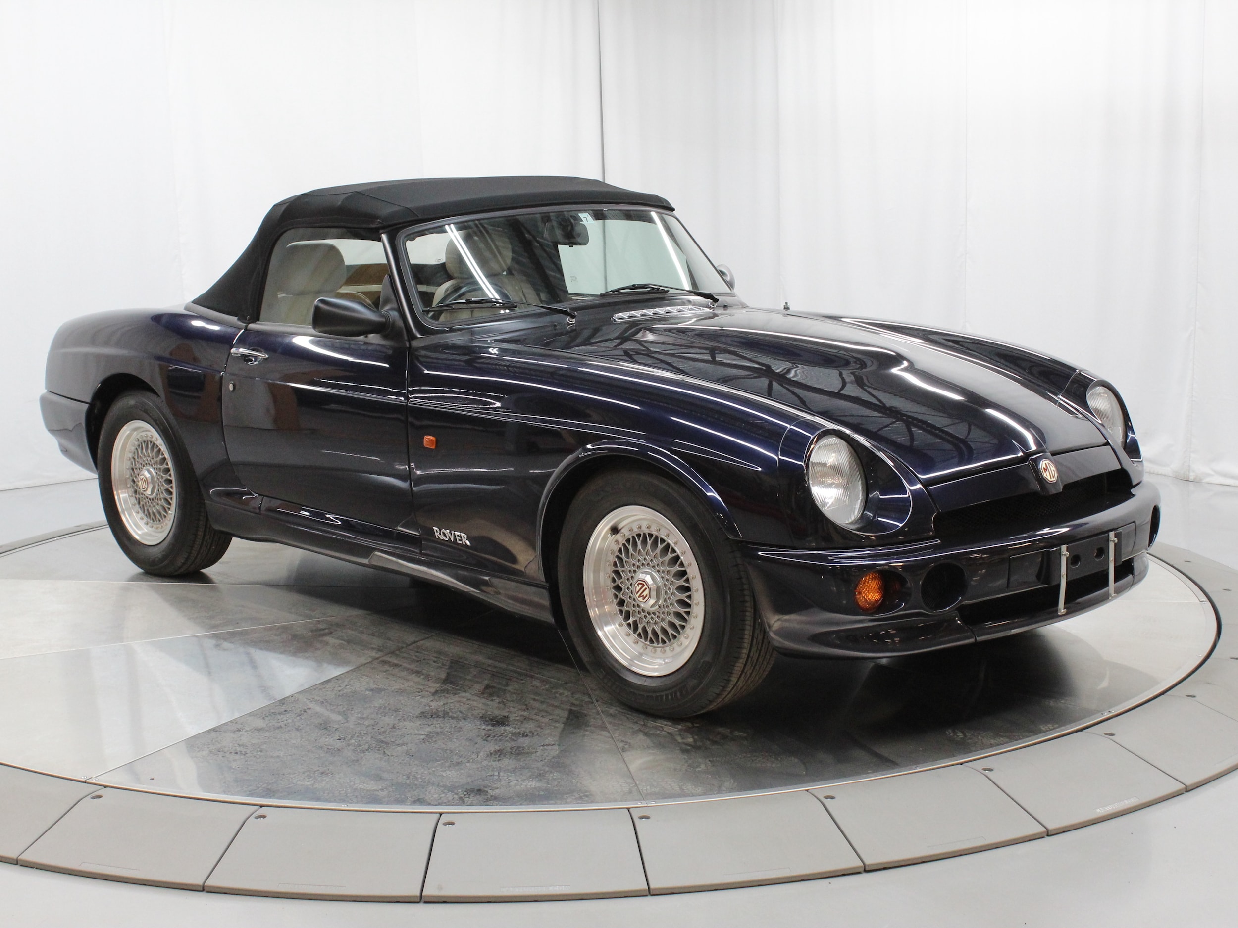 1994 Rover MG RV8 1