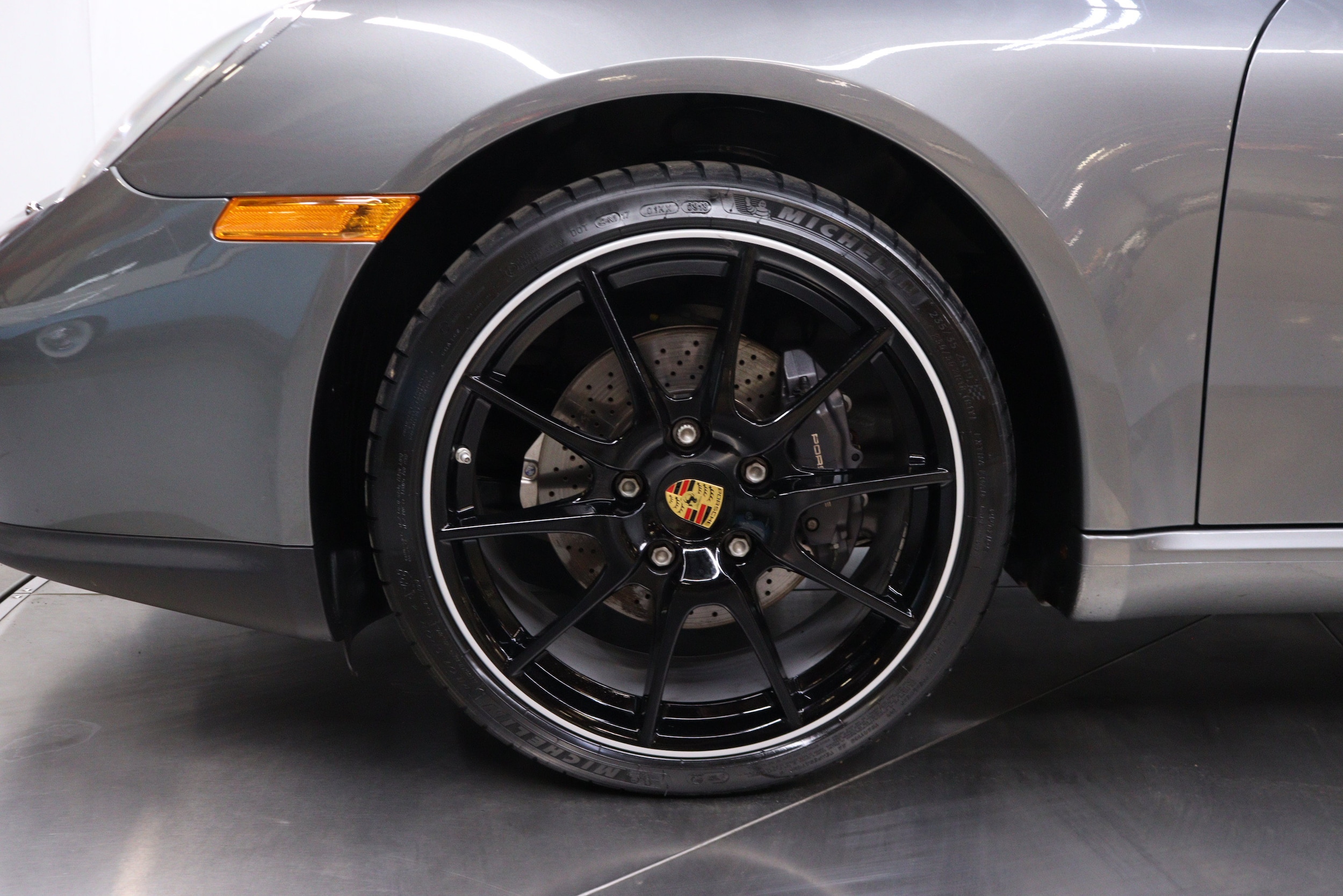 2011 Porsche Cayman 27