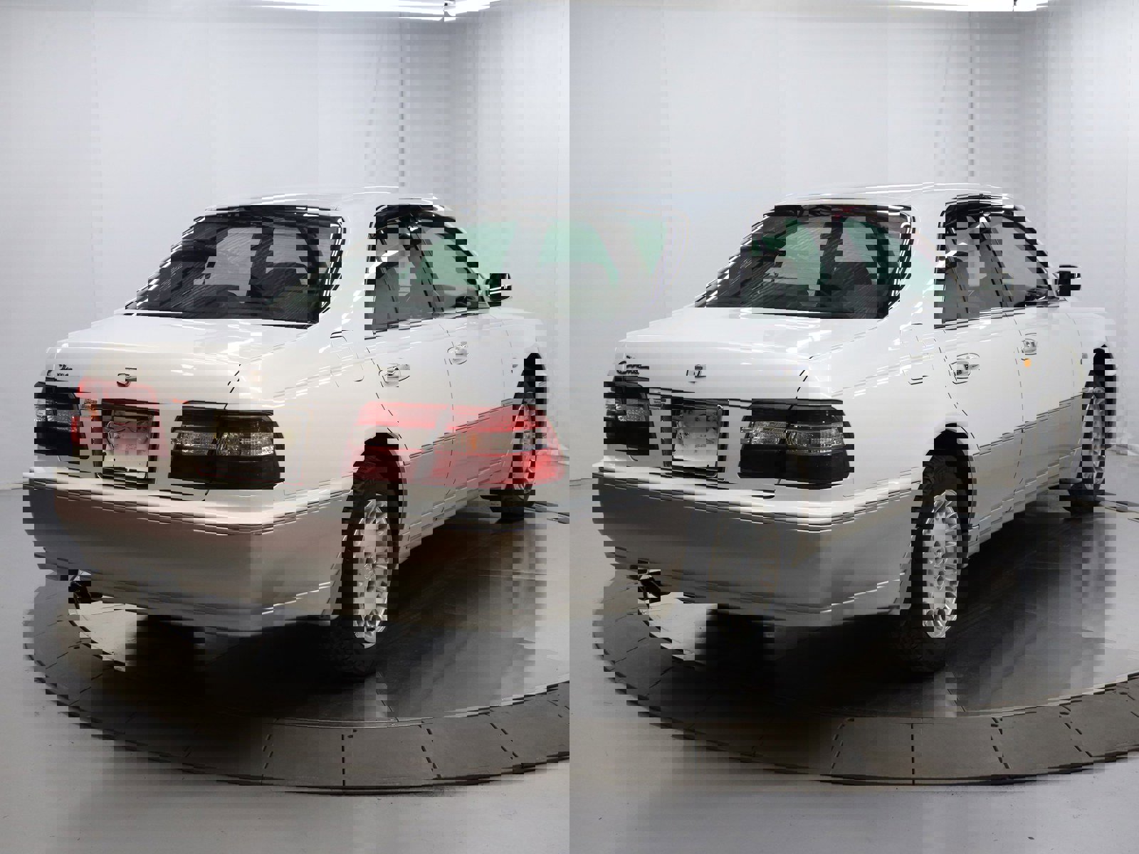 1998 Nissan Cima 7