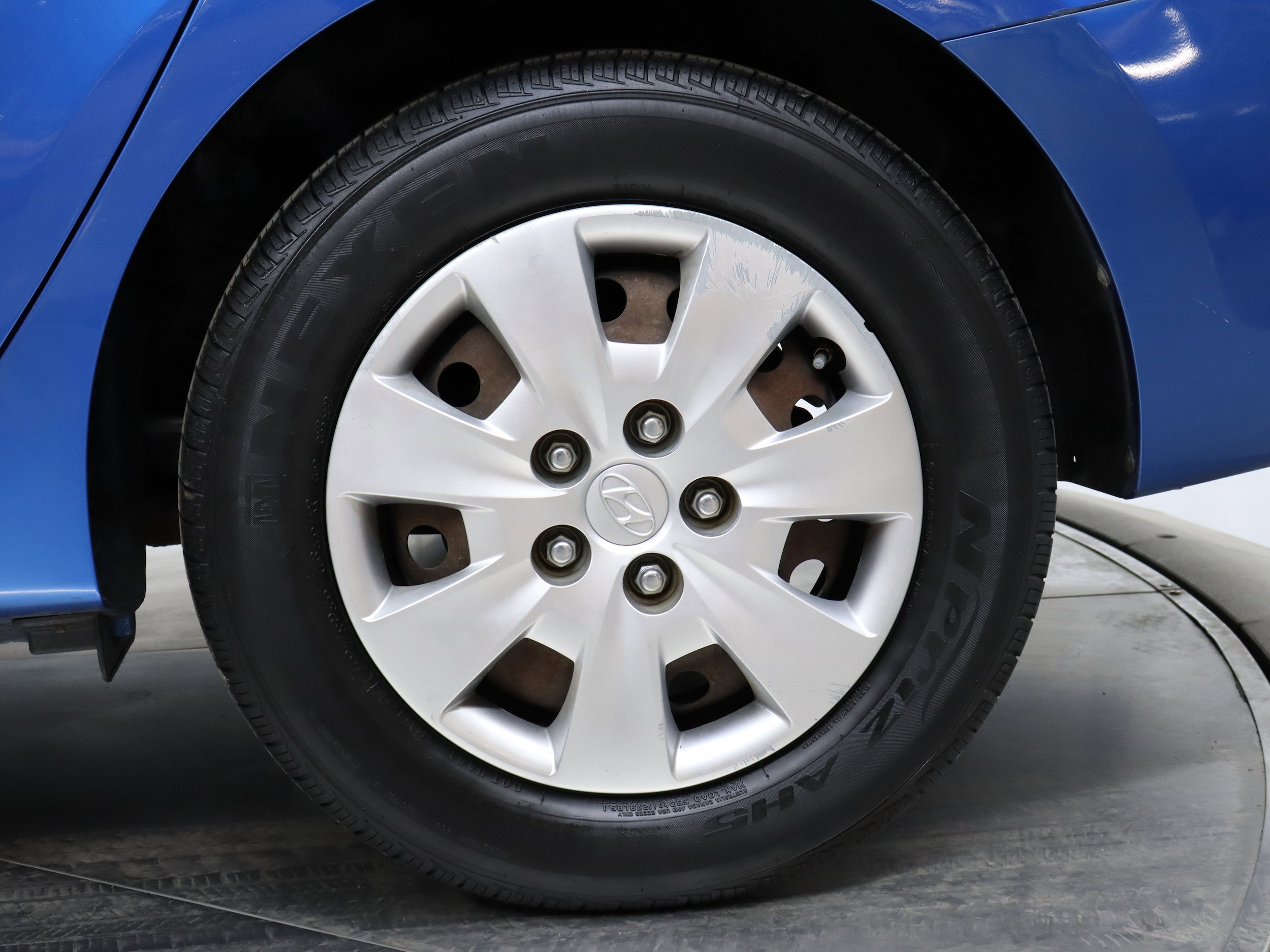 2011 Hyundai Elantra Touring 32