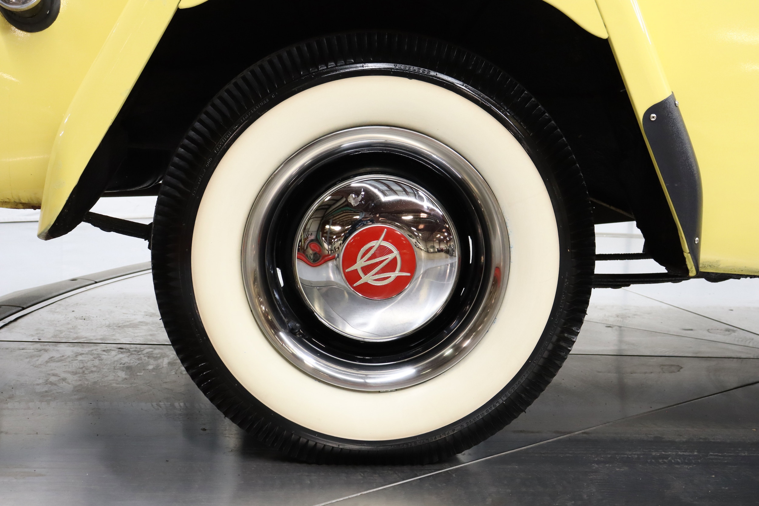 1950 Willys Jeepster 31
