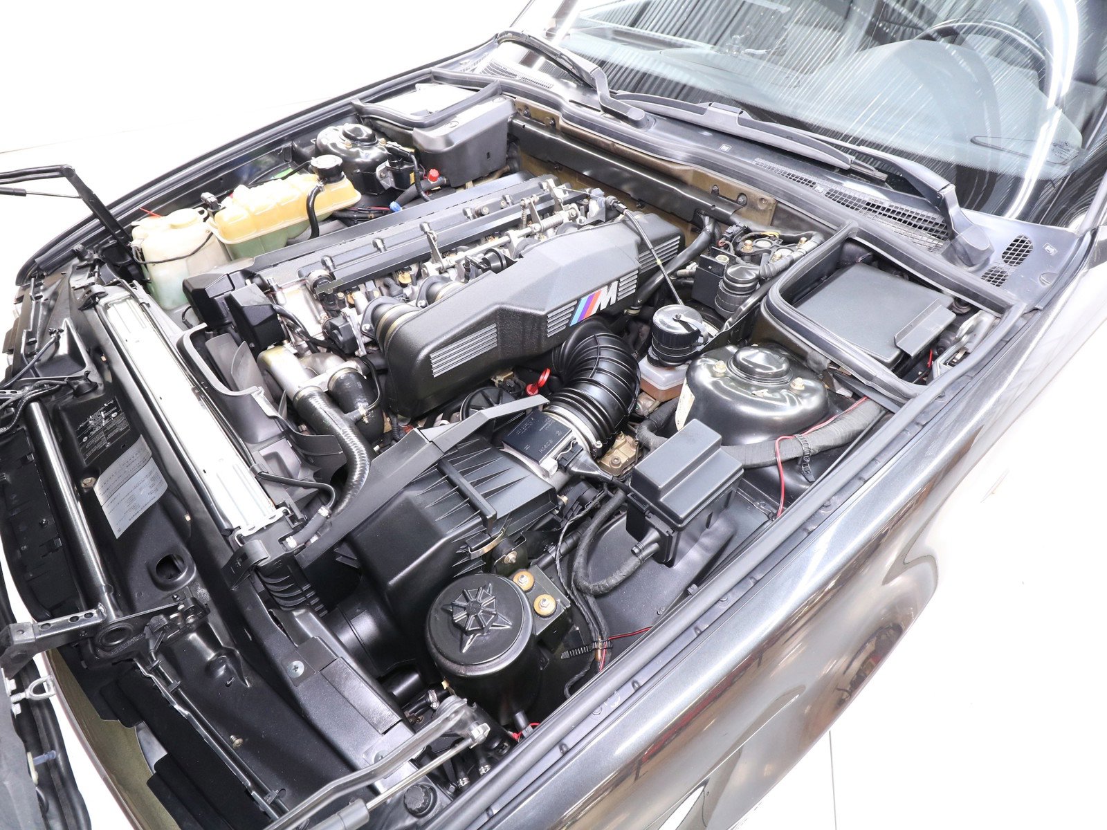 1993 BMW M5 33