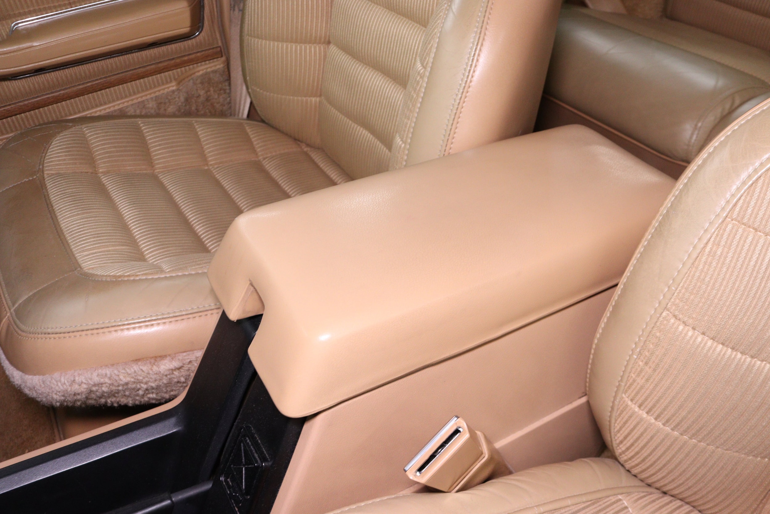 1987 Jeep Wagoneer 58