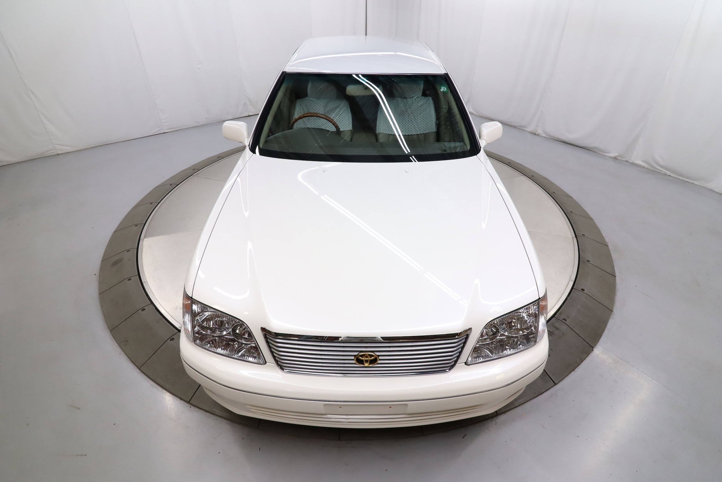 1999 Toyota Celsior 46