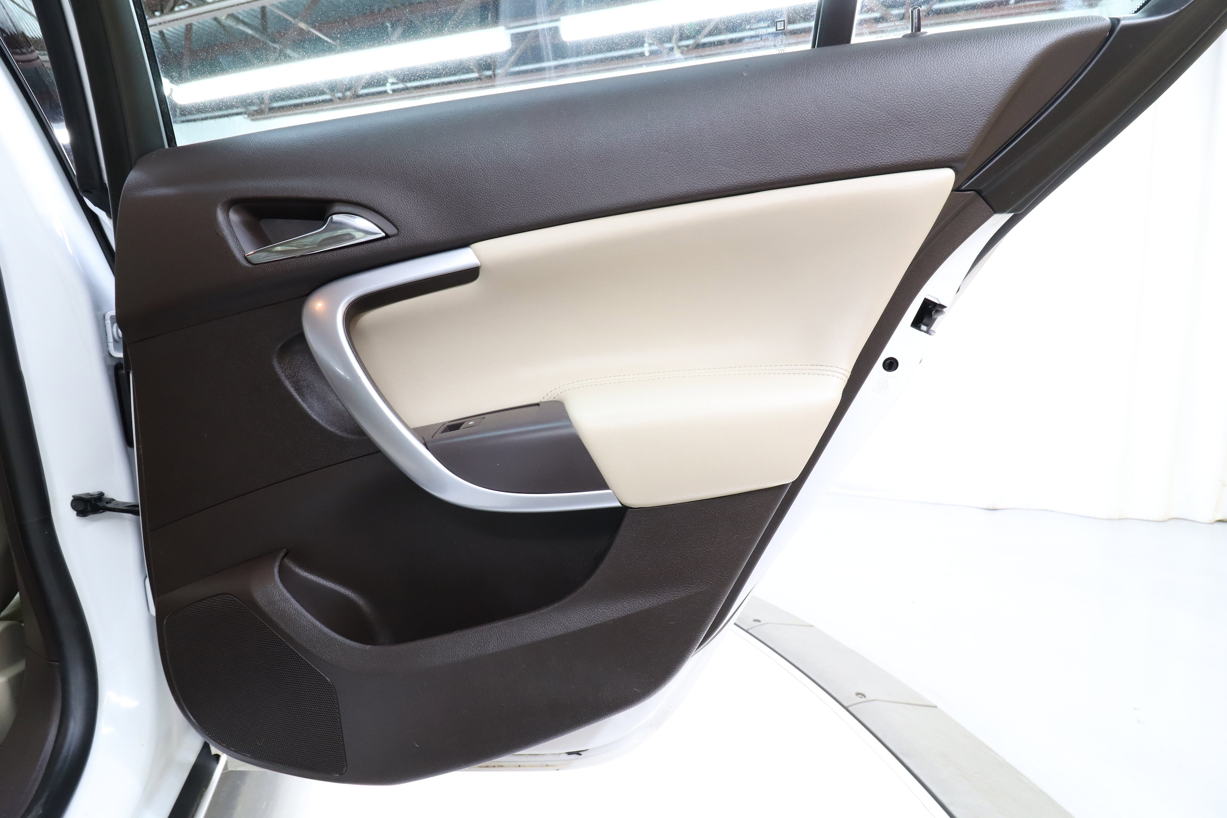 2017 Buick Regal 23