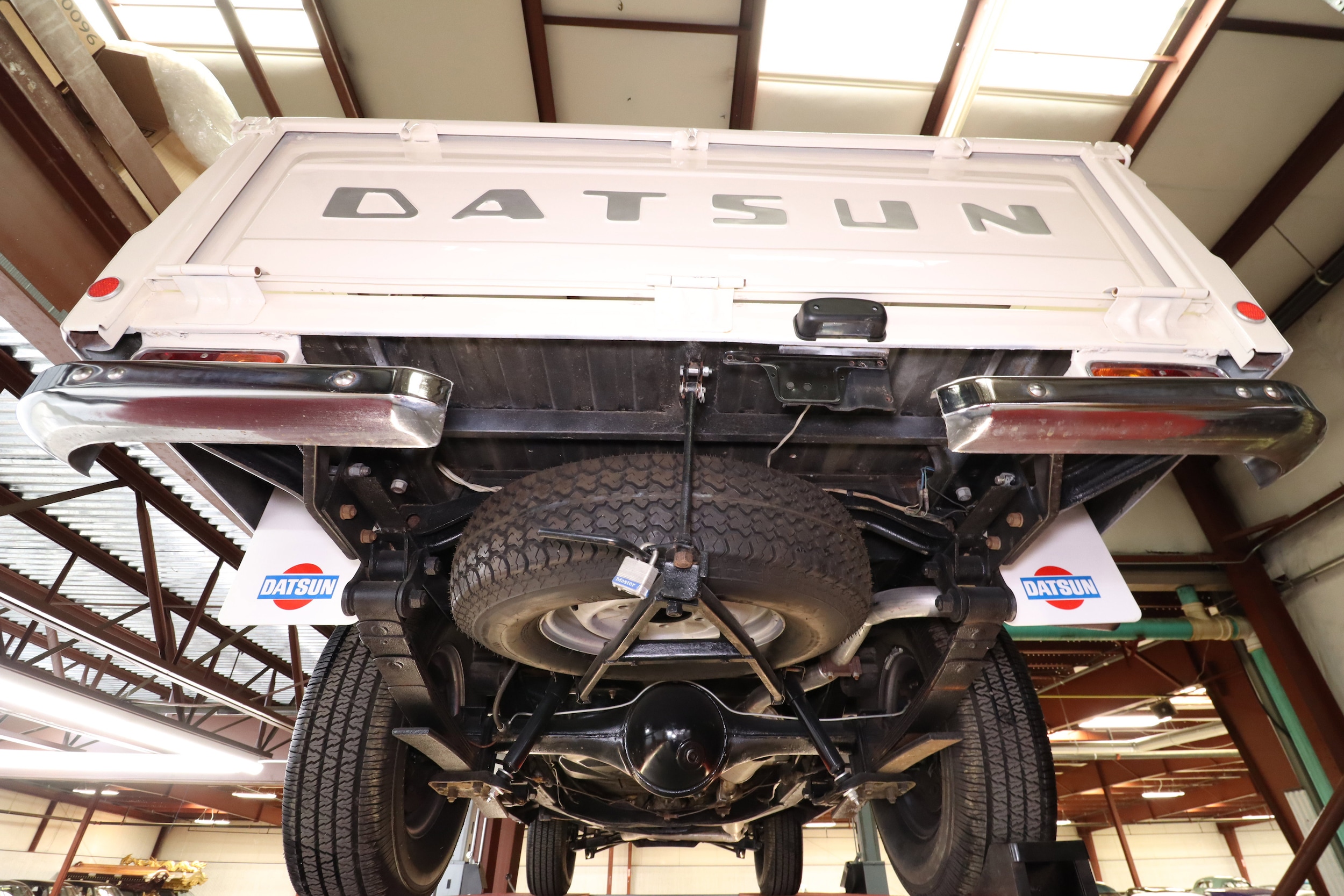 1964 Datsun 1200 36