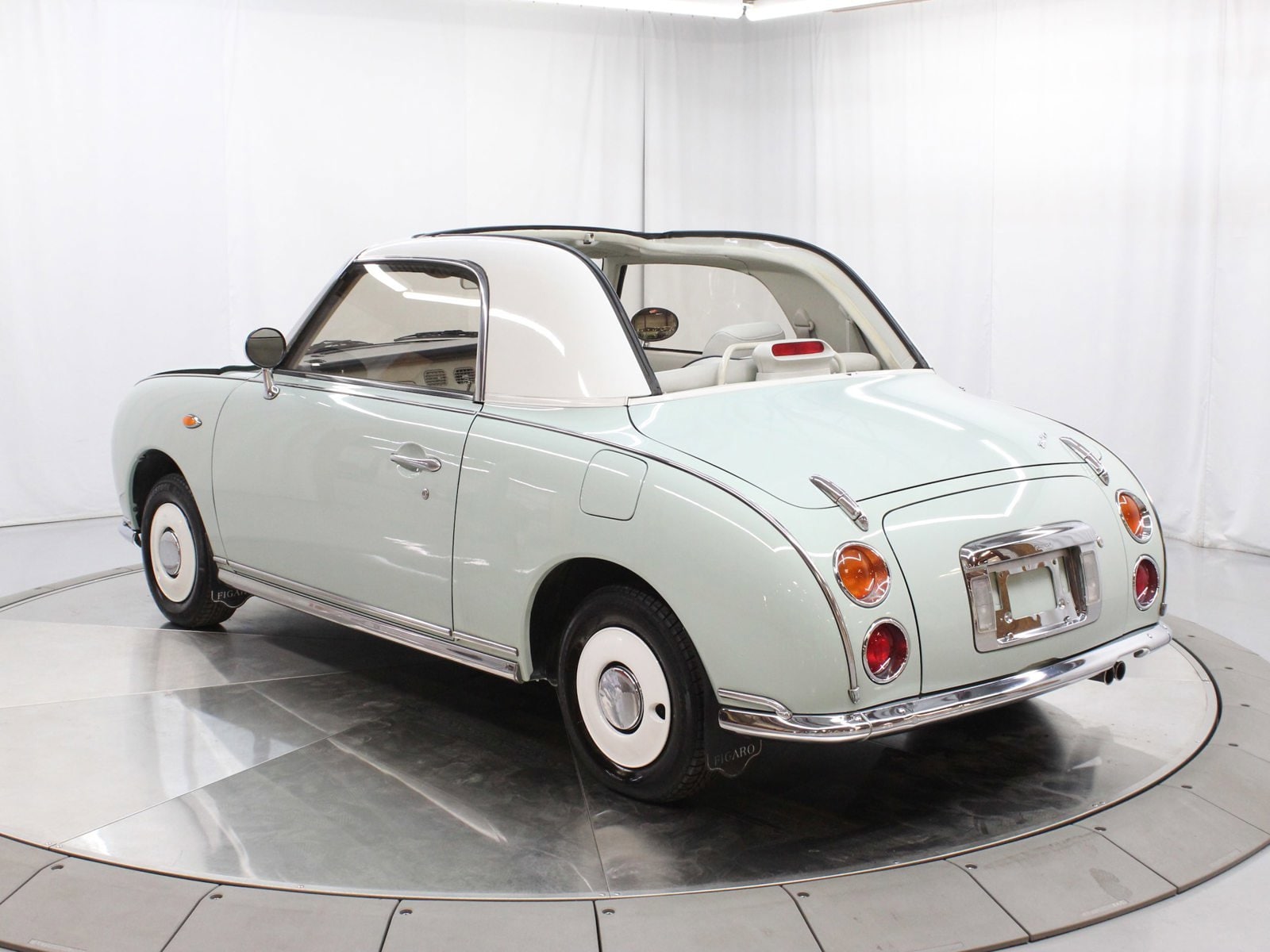 1991 Nissan Figaro 10