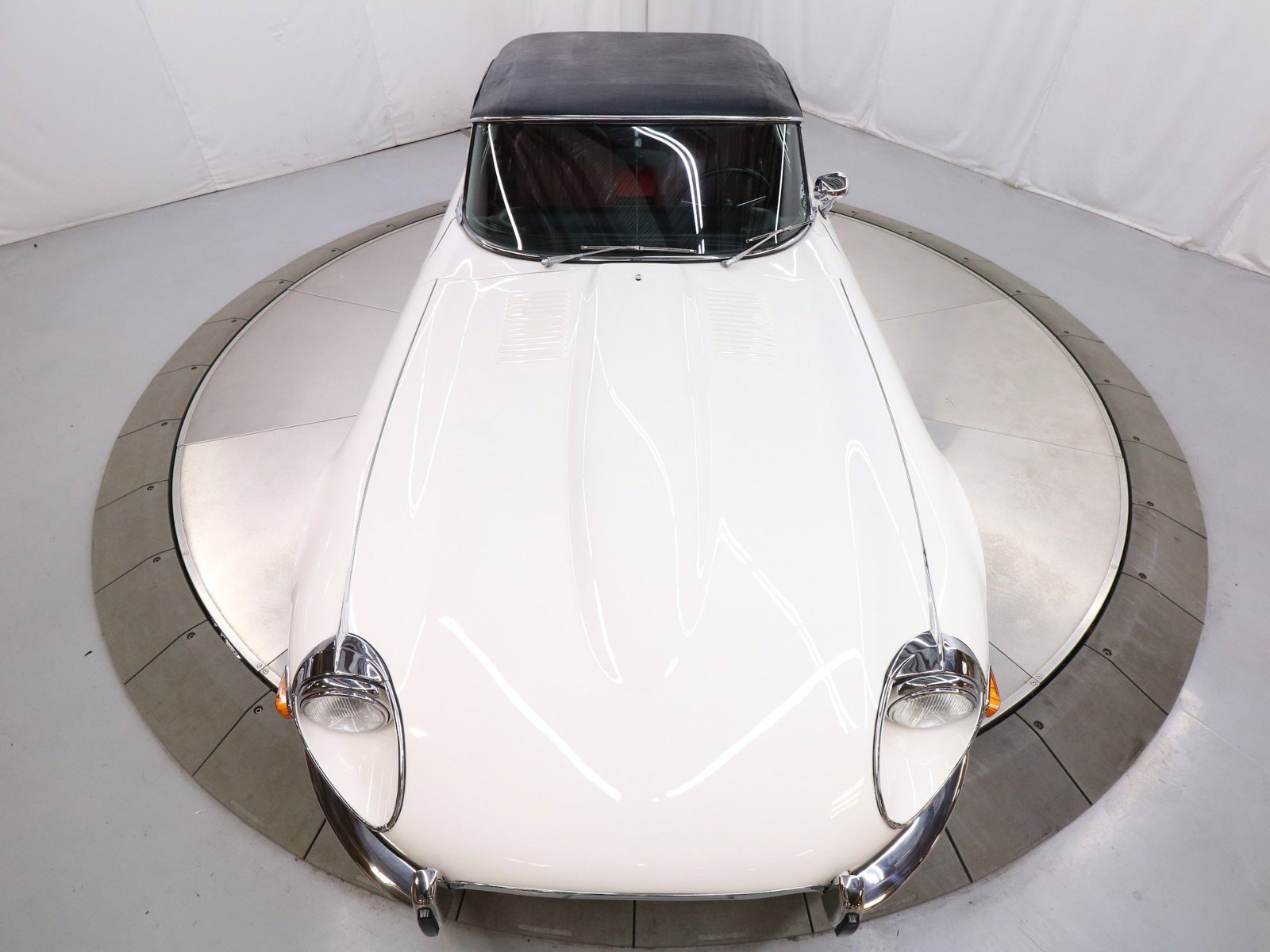 1974 Jaguar E-Type 127