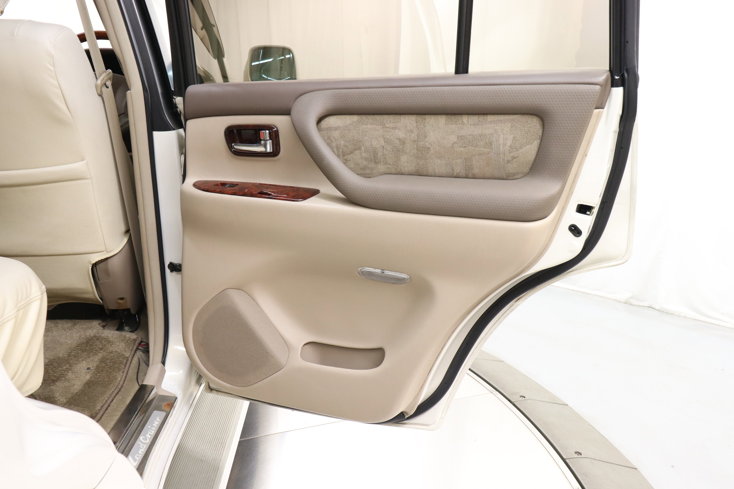 2000 Toyota Land Cruiser 25