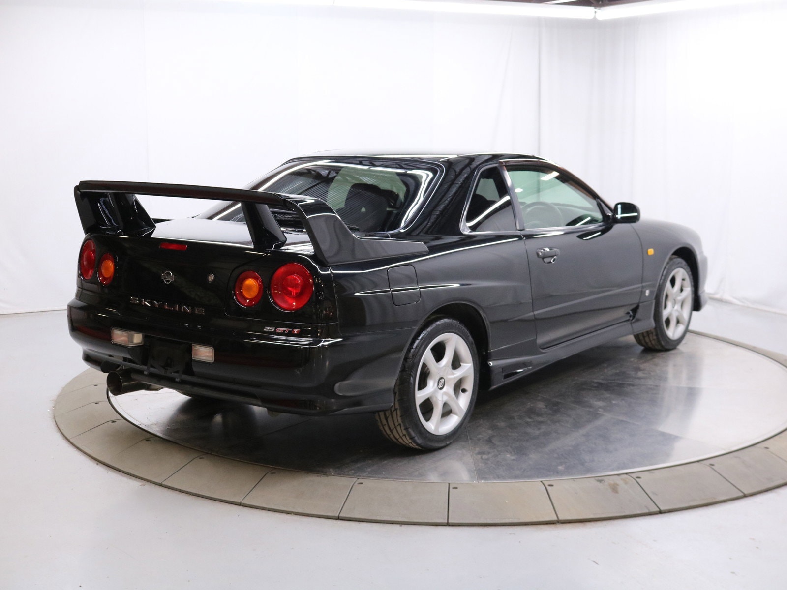 1999 Nissan Skyline 7