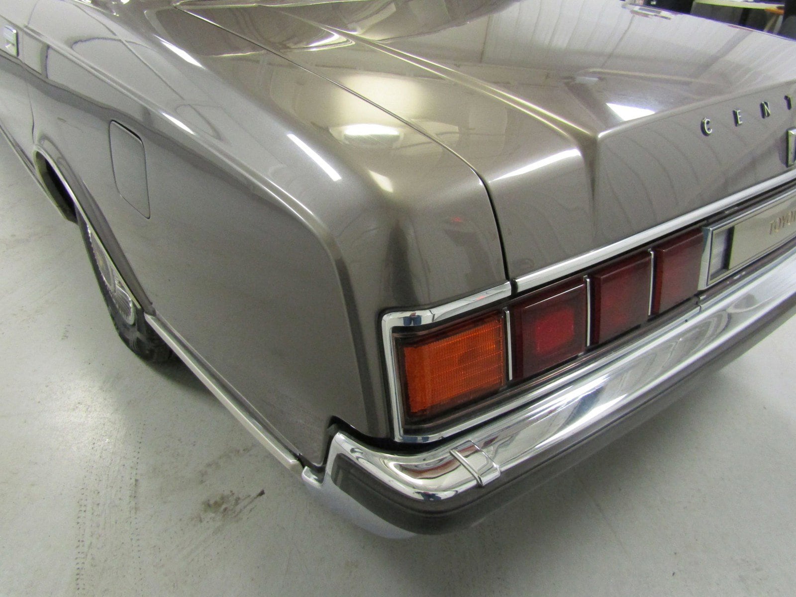 1992 Toyota Century 39