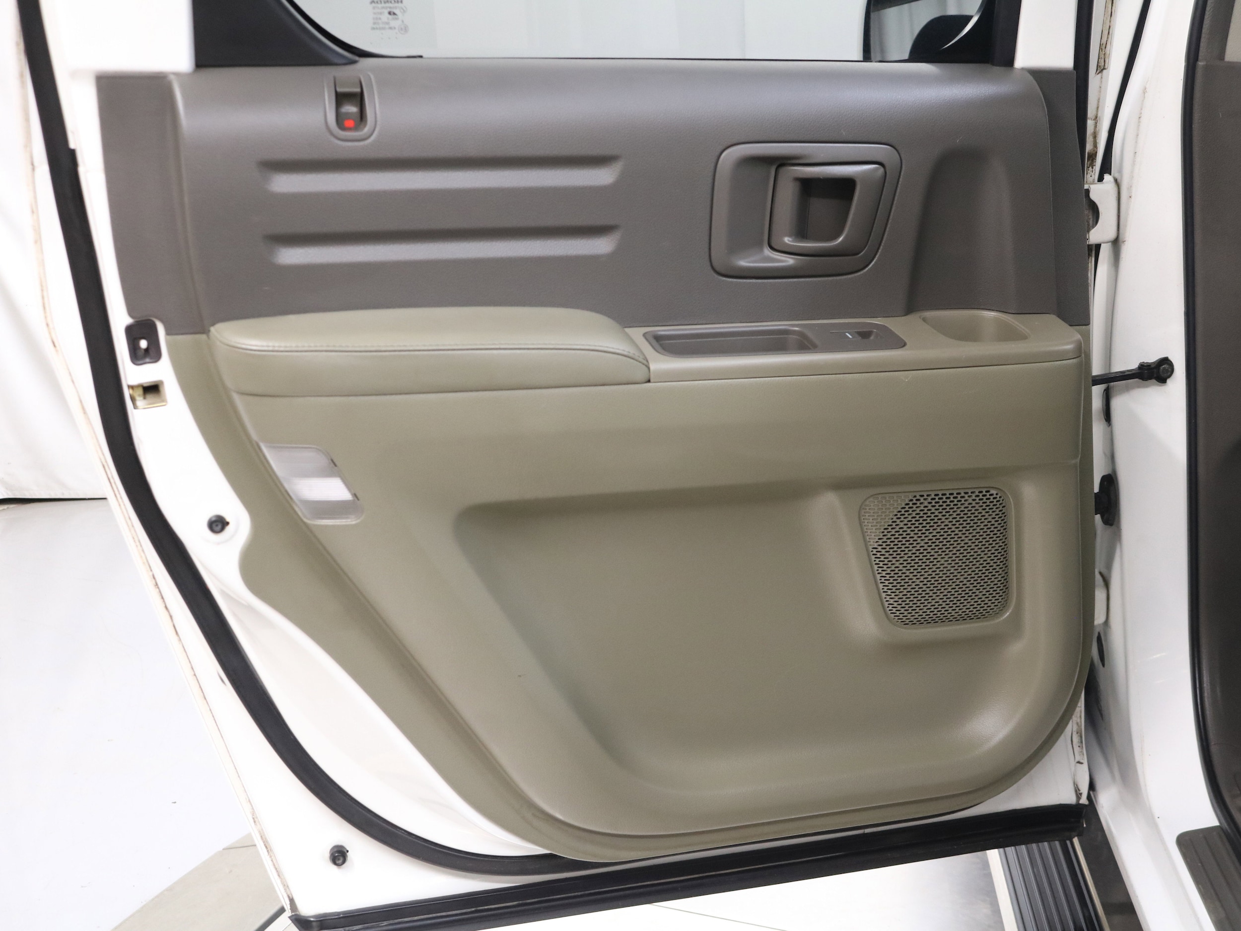 2006 Honda Ridgeline 18